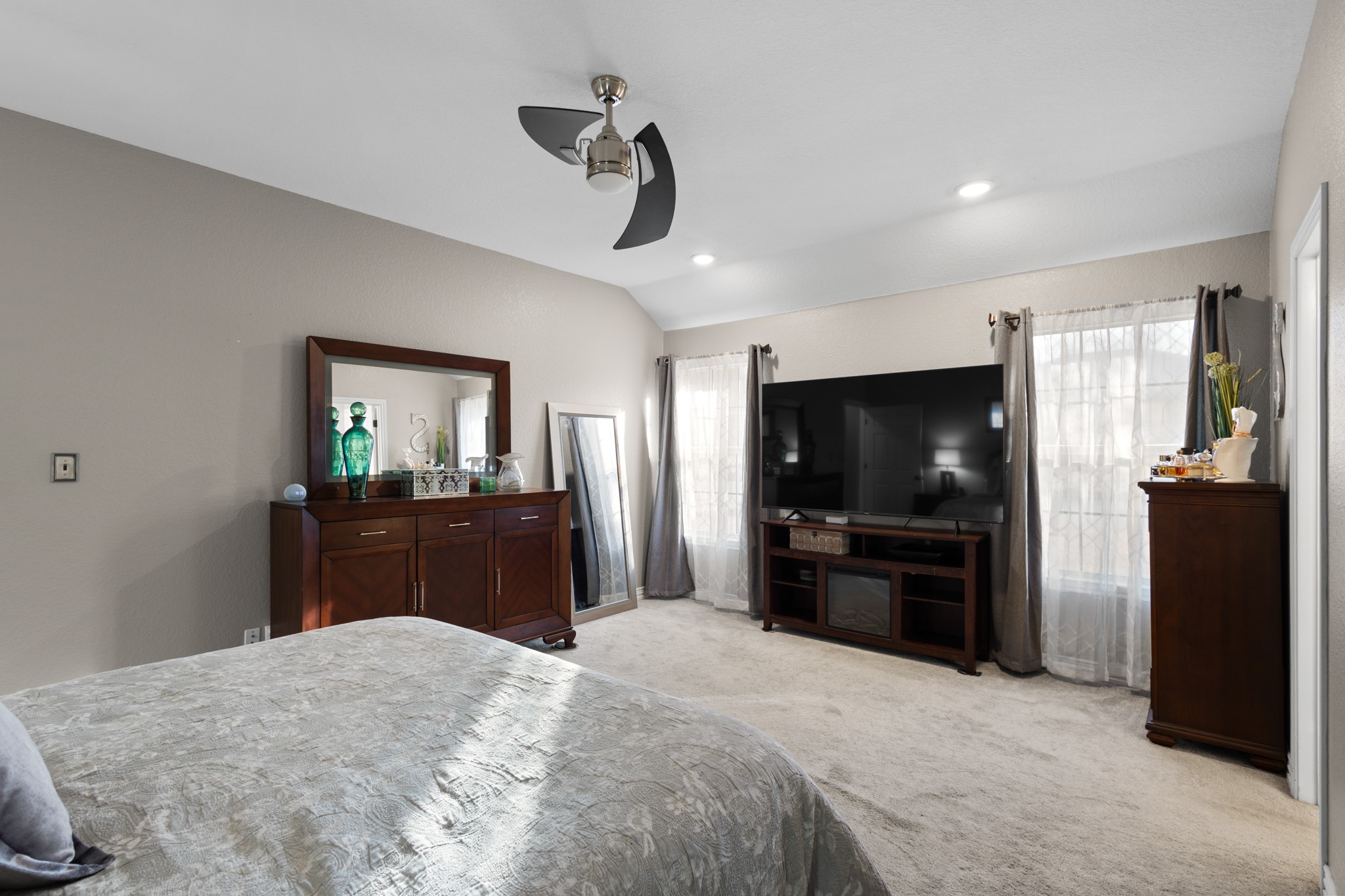 1701 Oakmeadow Drive