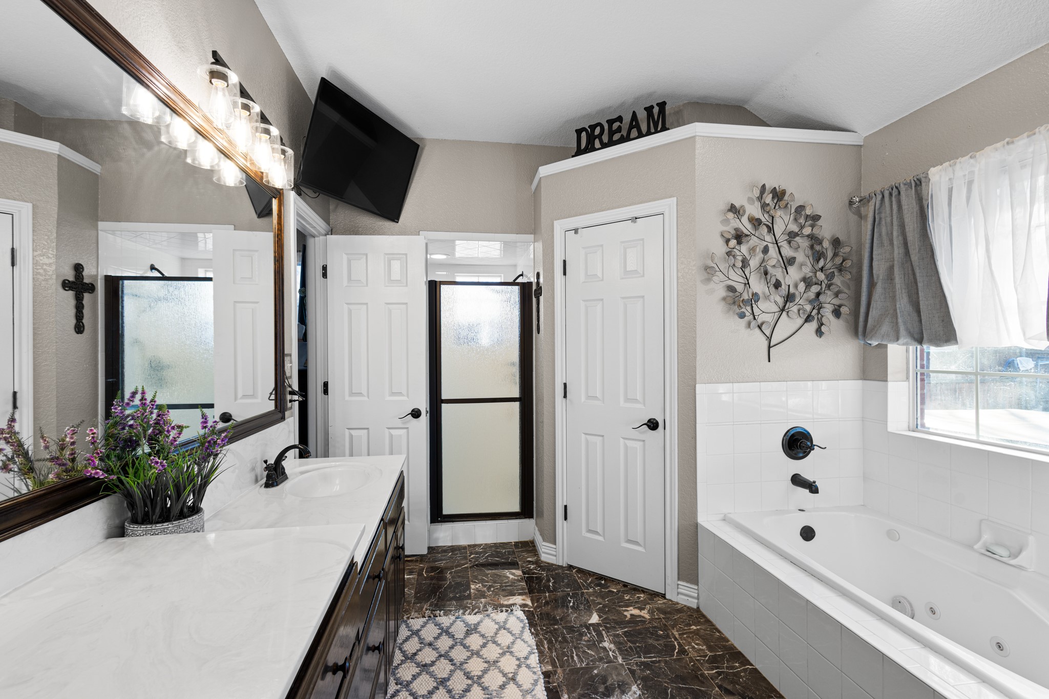 1701 Oakmeadow Drive