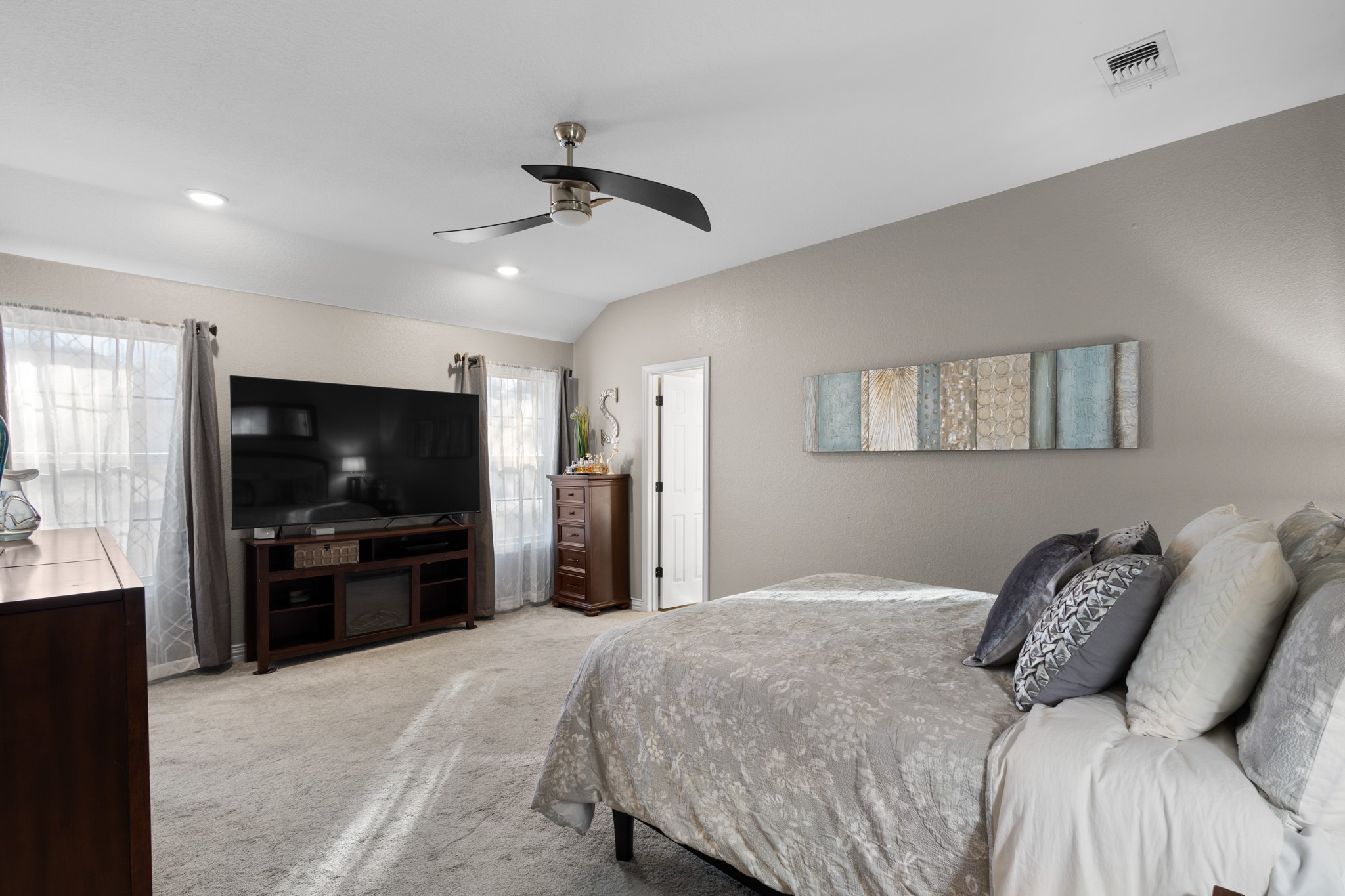 1701 Oakmeadow Drive