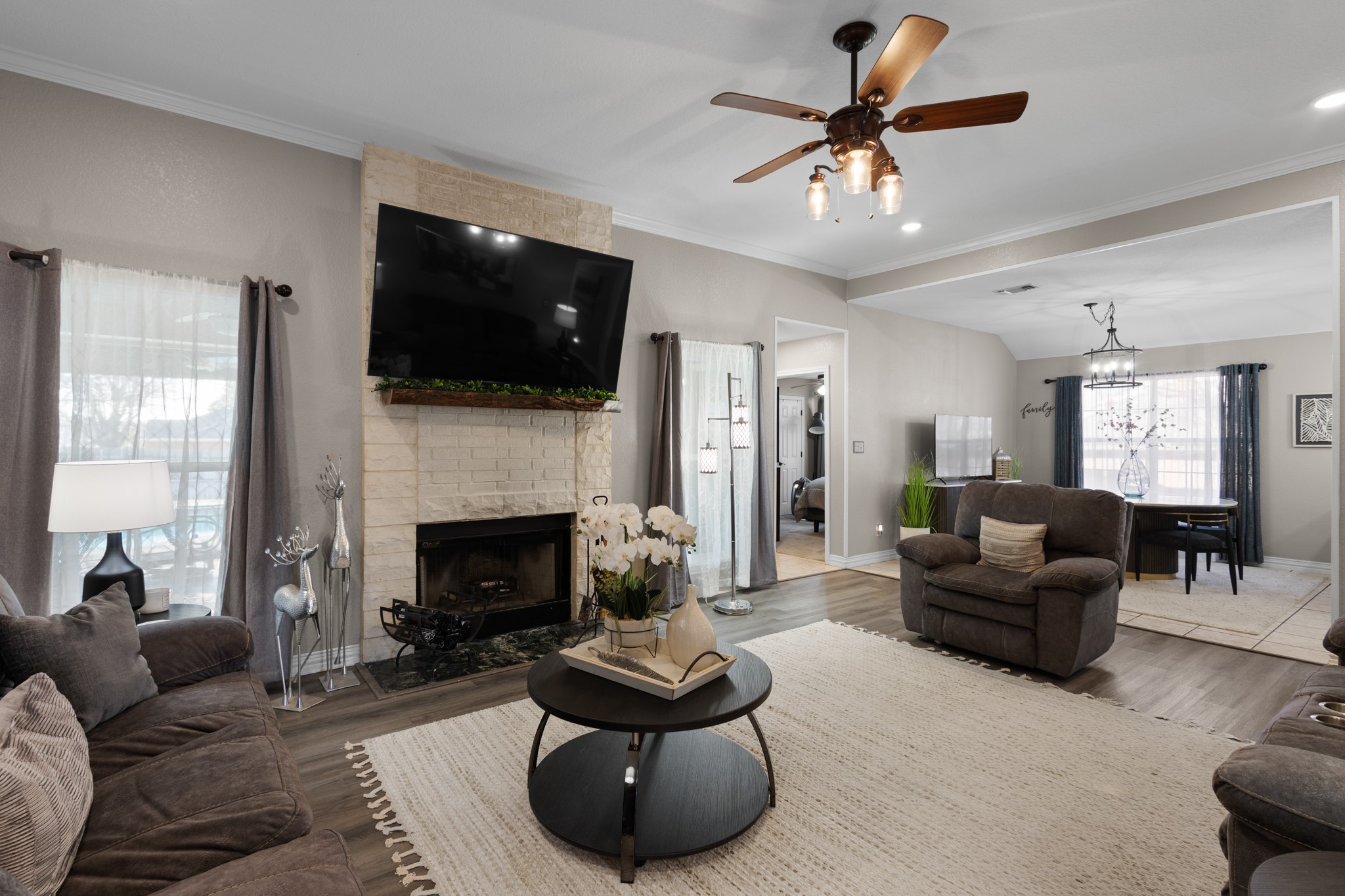 1701 Oakmeadow Drive