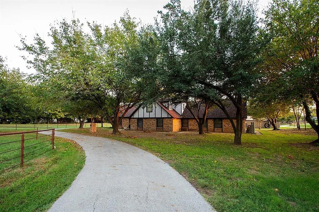 171 County Road 1160