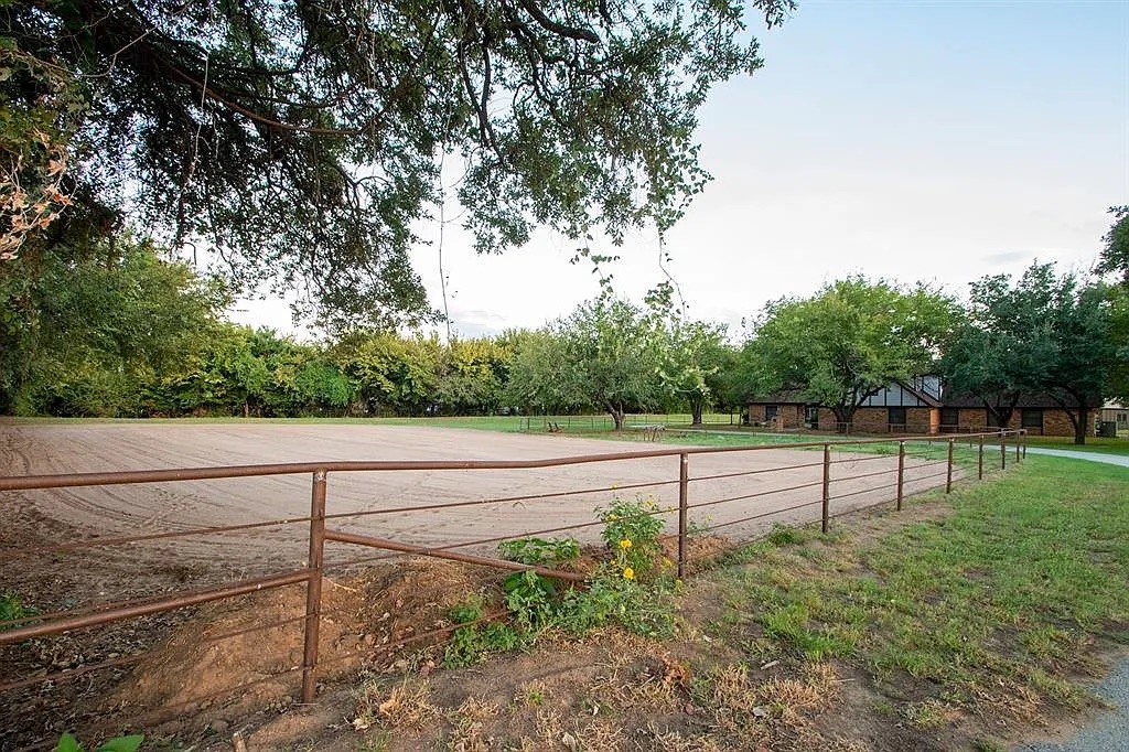 171 County Road 1160