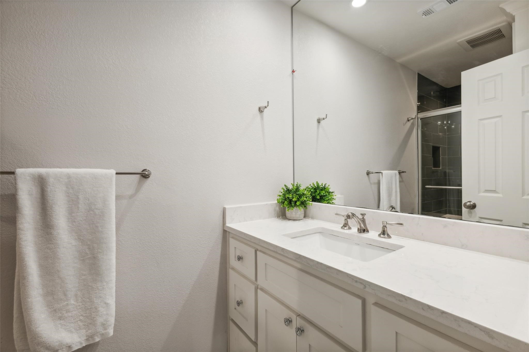 10 Valley Wood Court