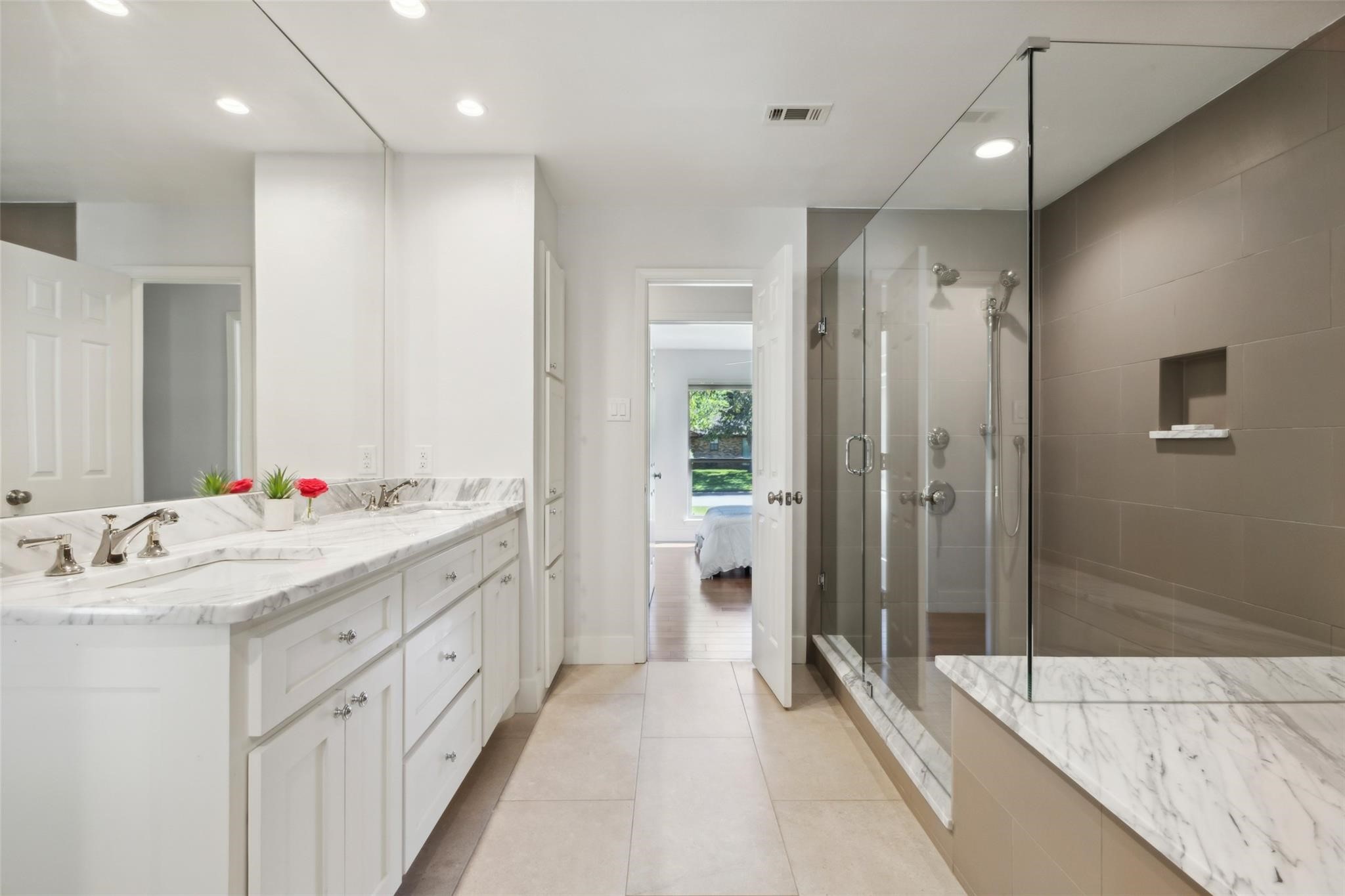 10 Valley Wood Court