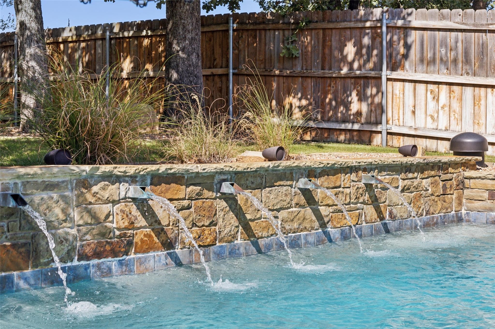 10 Valley Wood Court