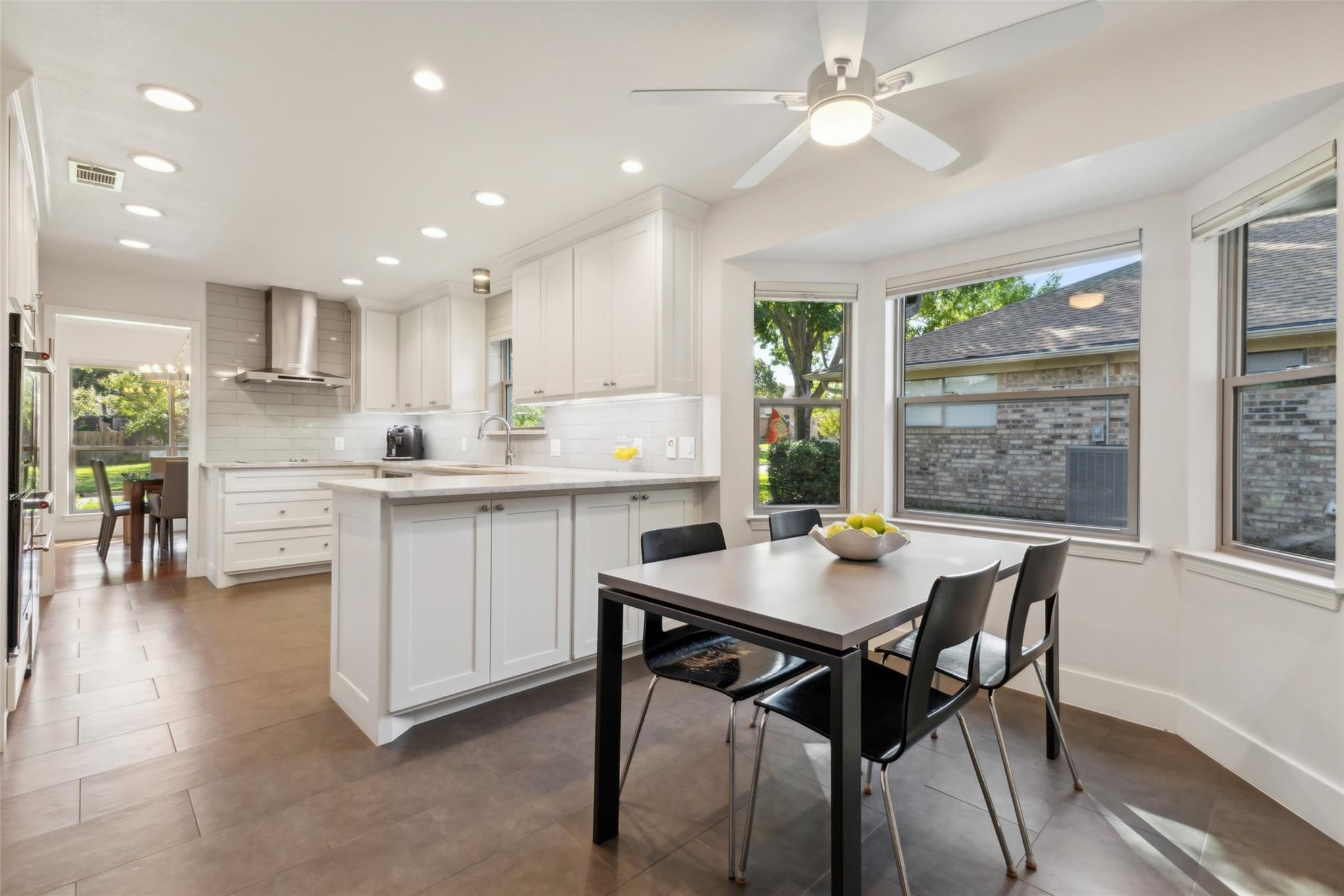 10 Valley Wood Court