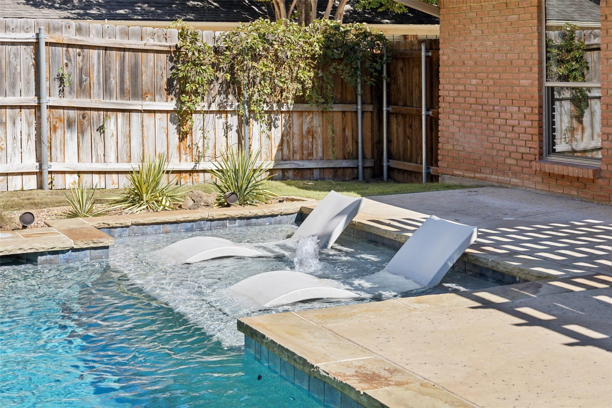 10 Valley Wood Court