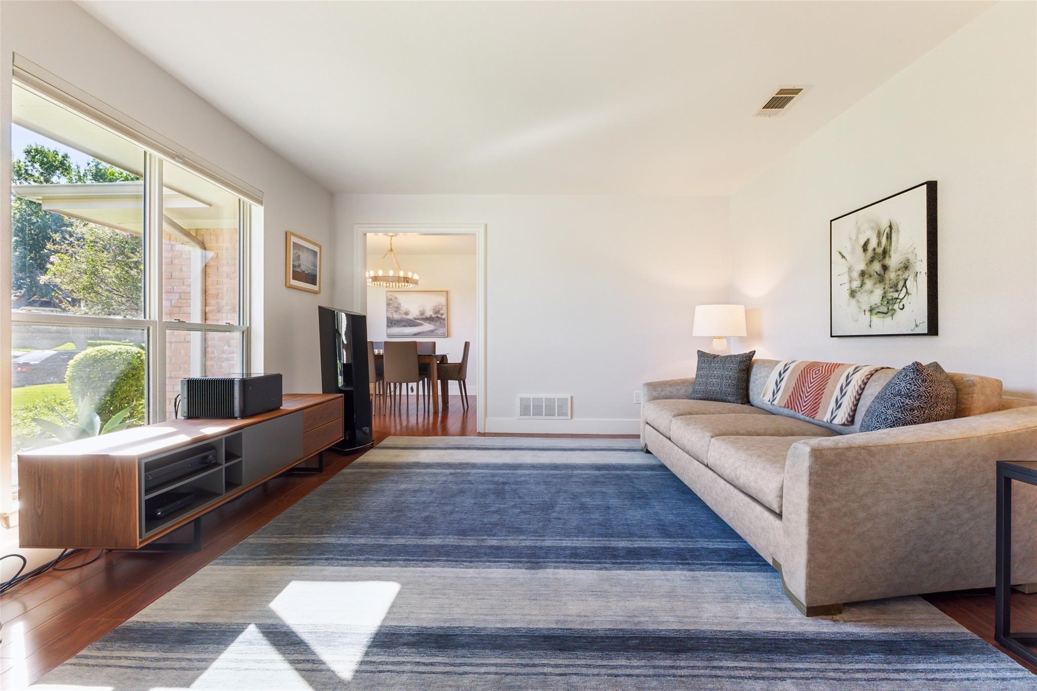 10 Valley Wood Court