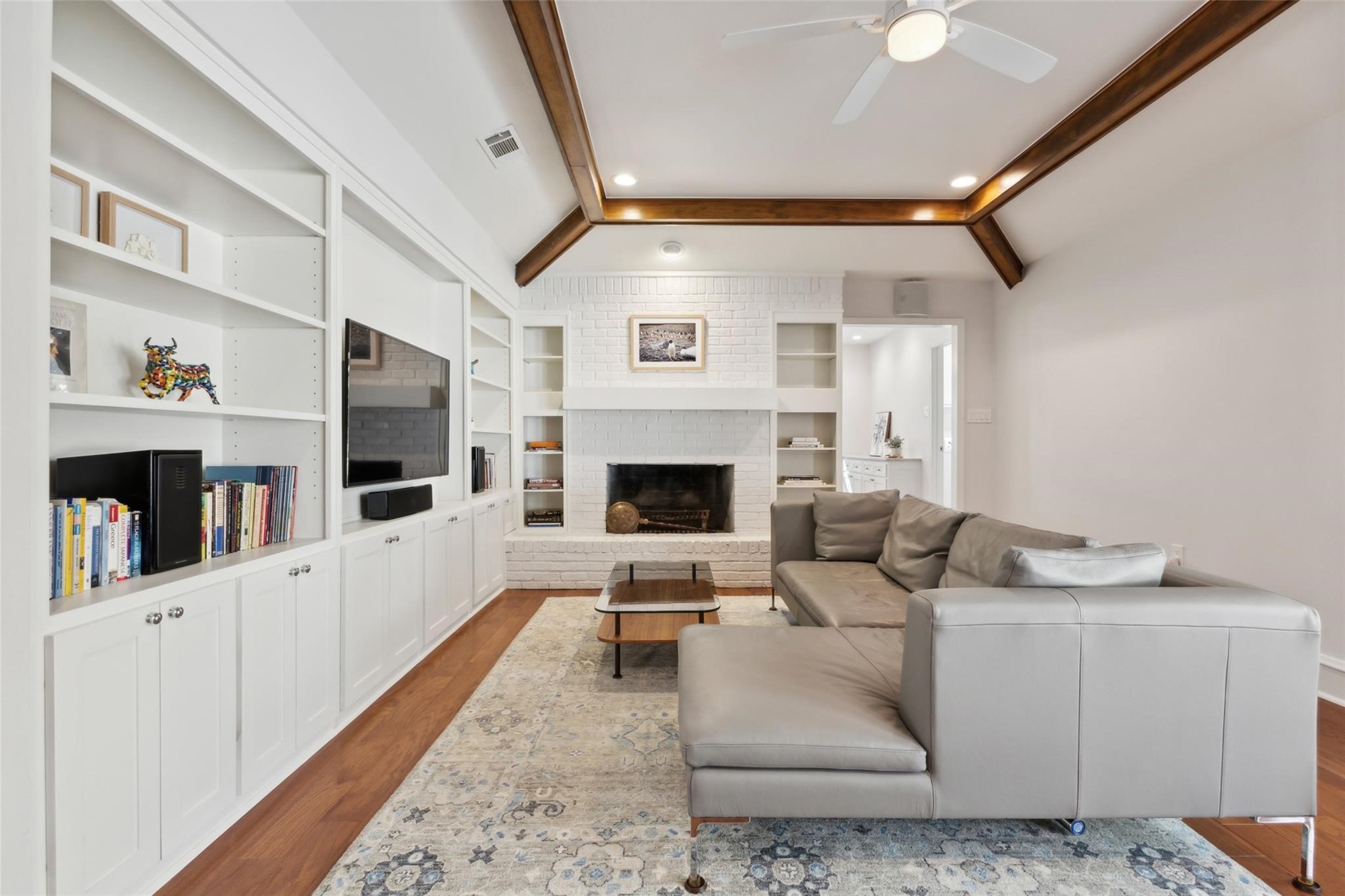 10 Valley Wood Court