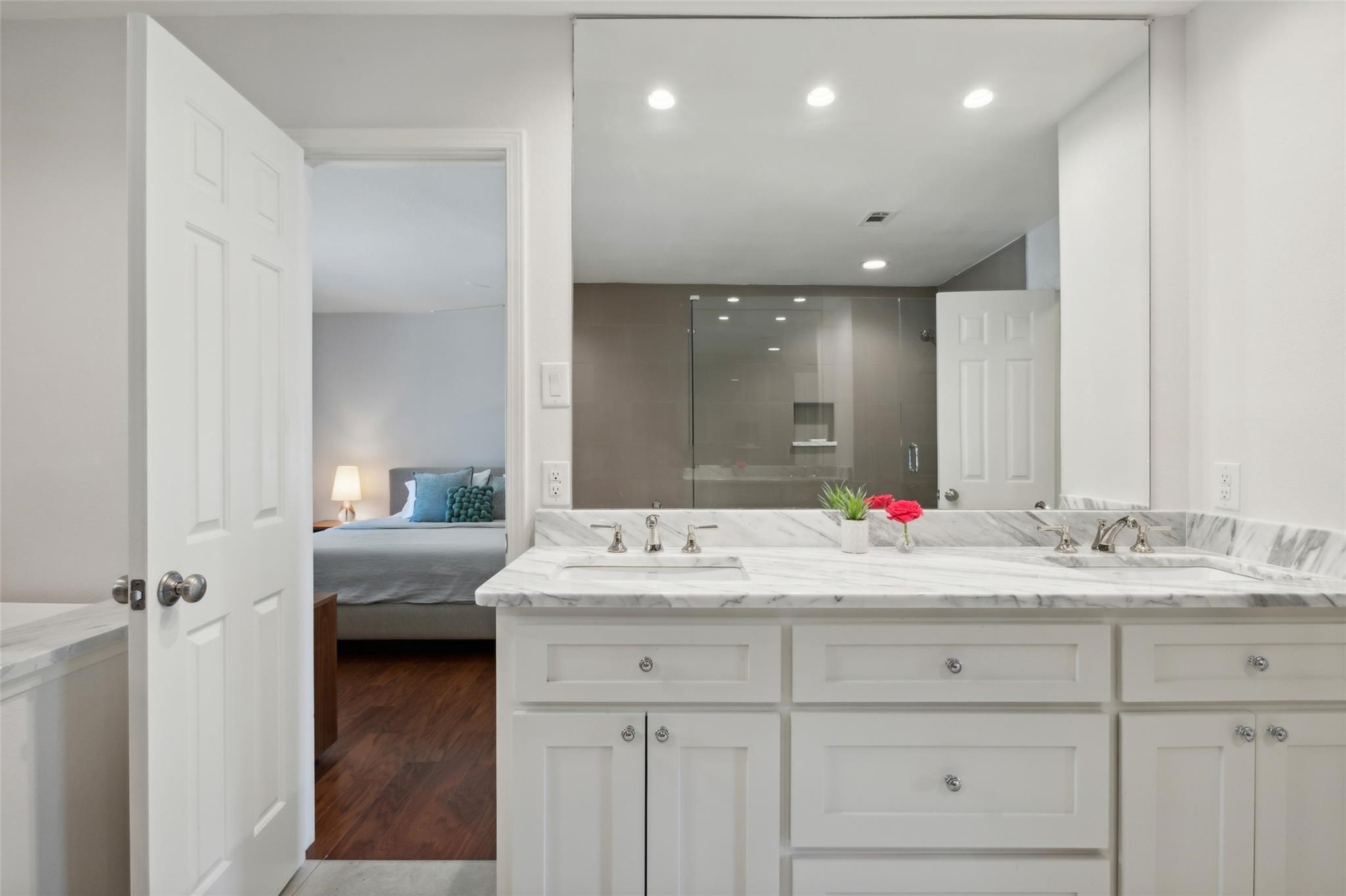 10 Valley Wood Court