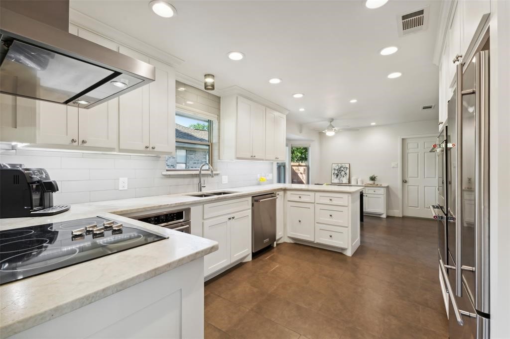 10 Valley Wood Court