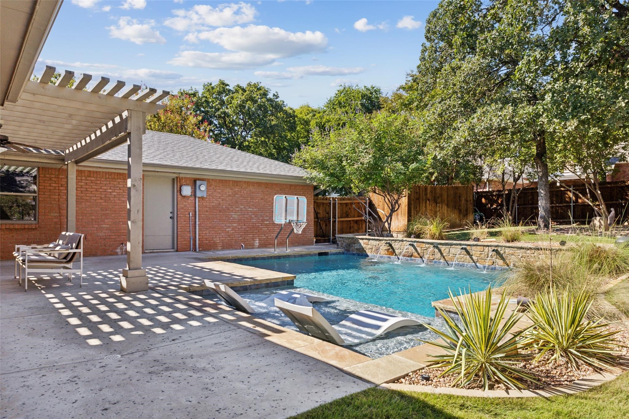 10 Valley Wood Court