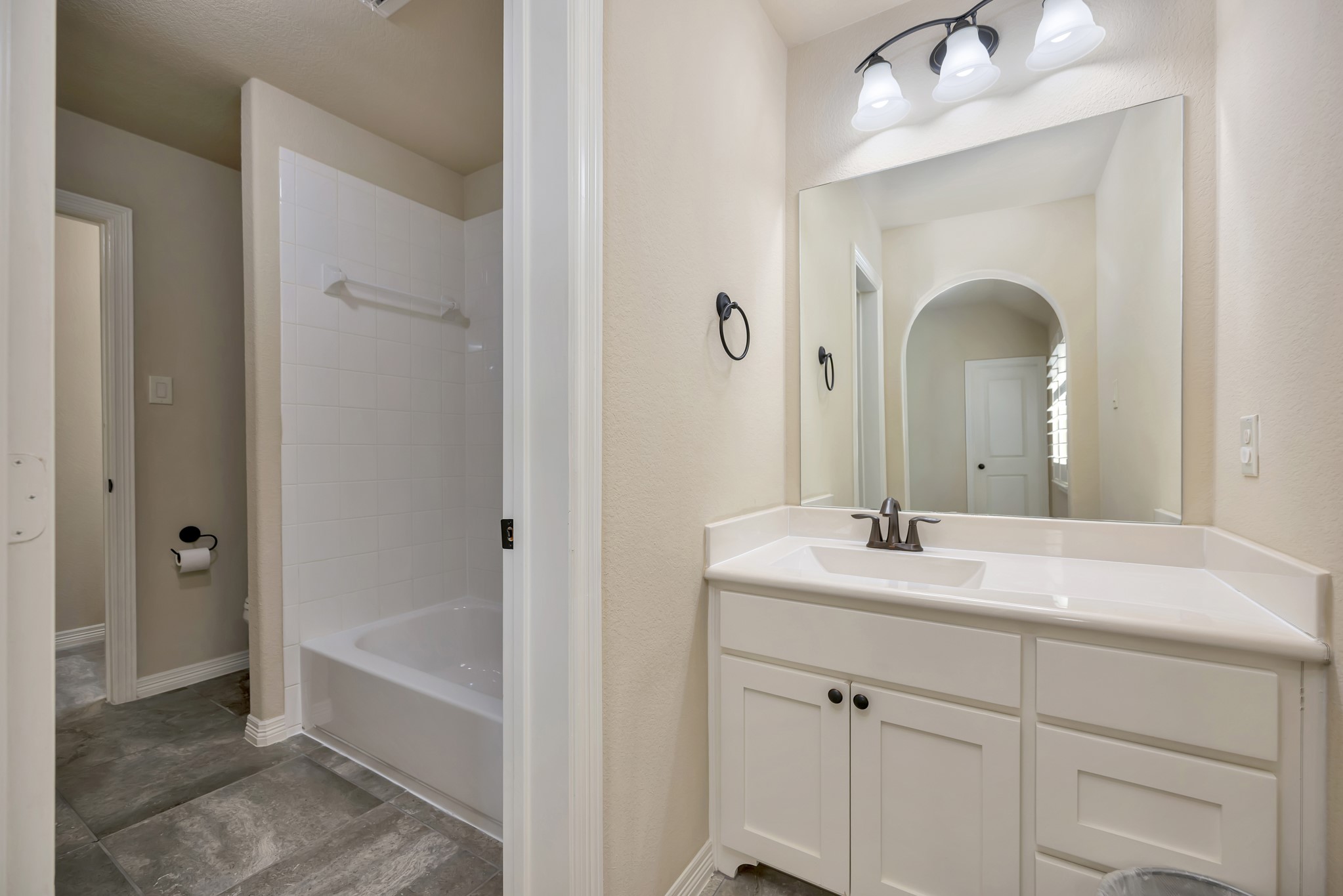 1009 Holston Hills Trail