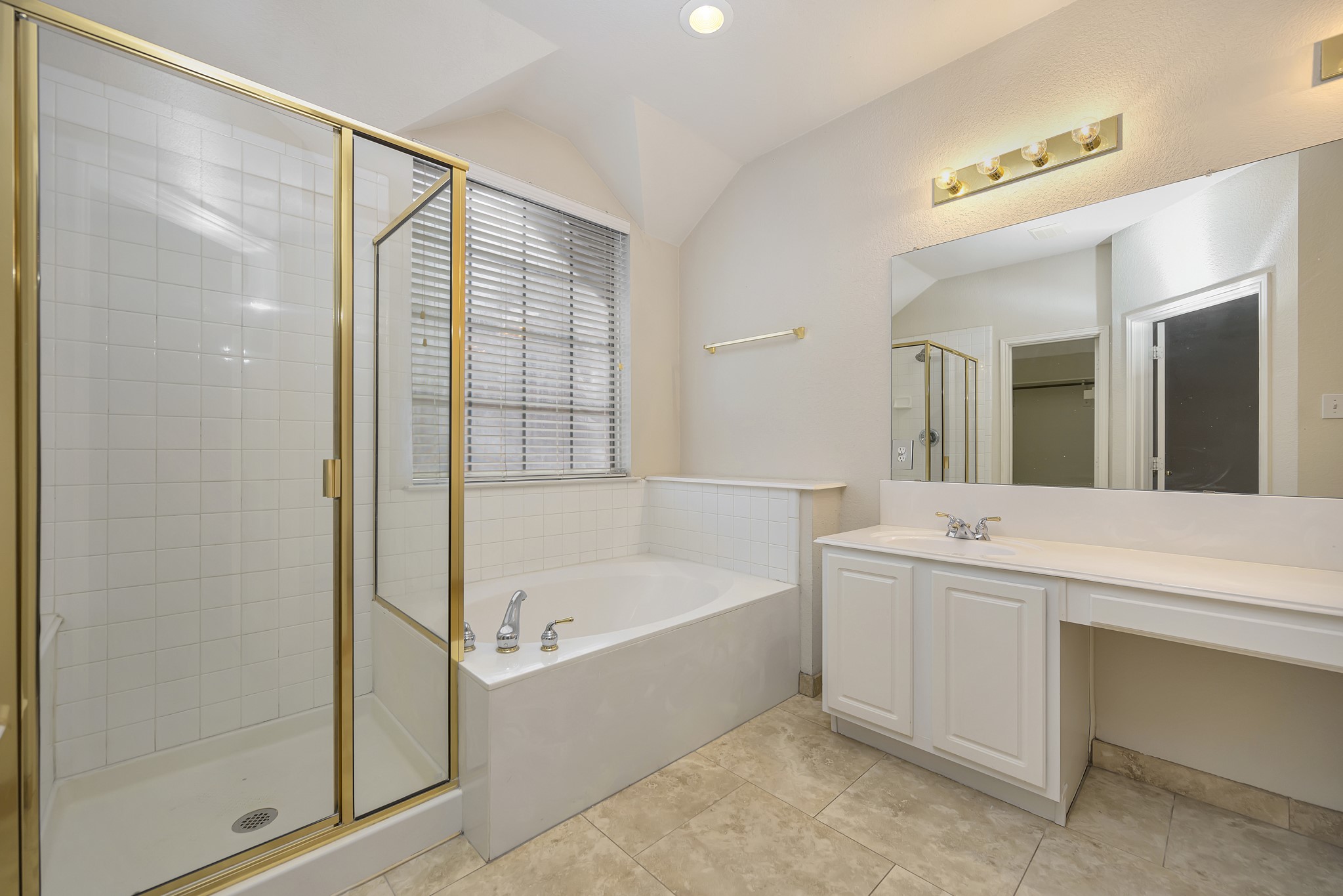 7928 Parkwood Plaza Drive