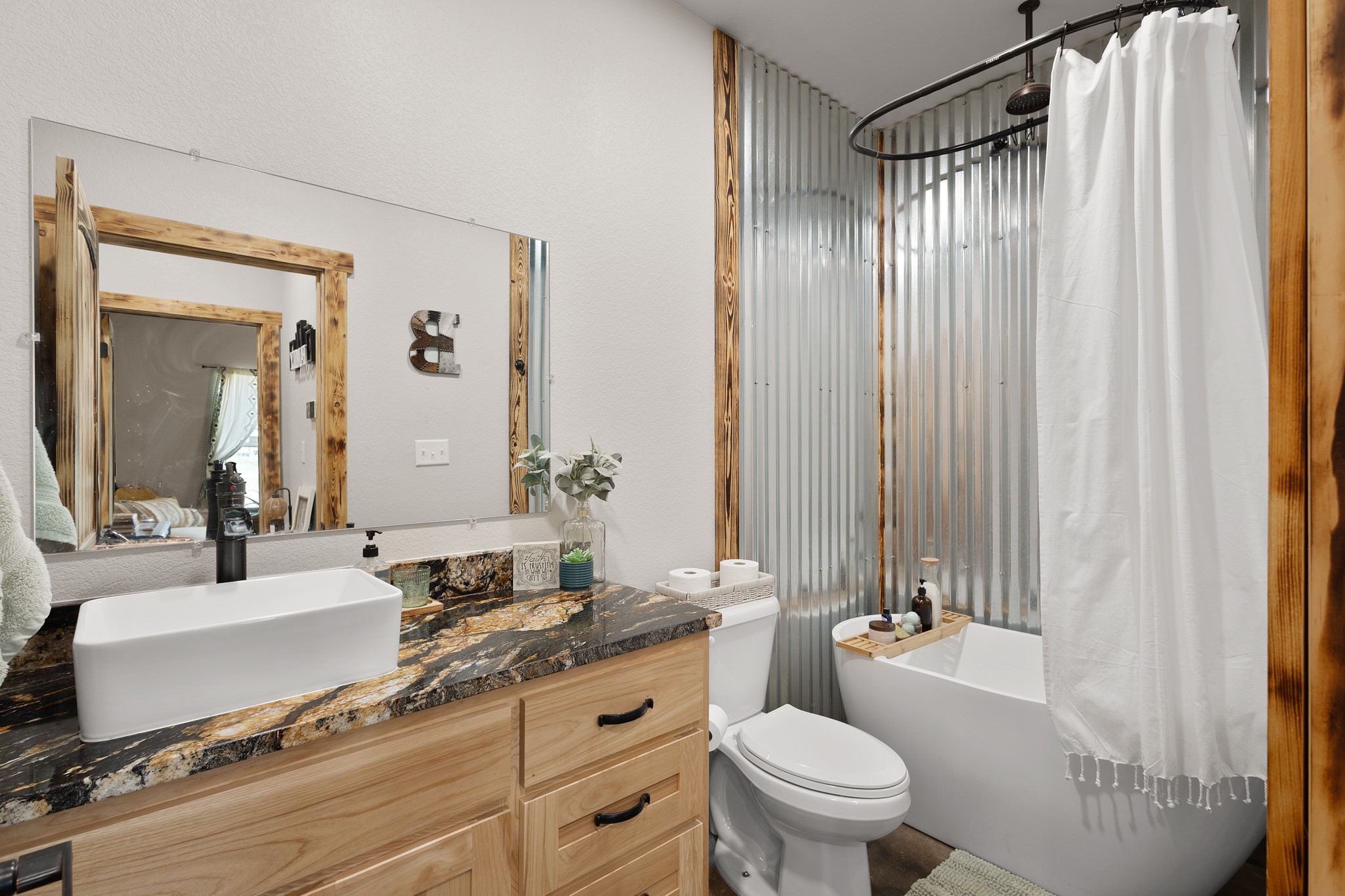 1501 Huddleston Road