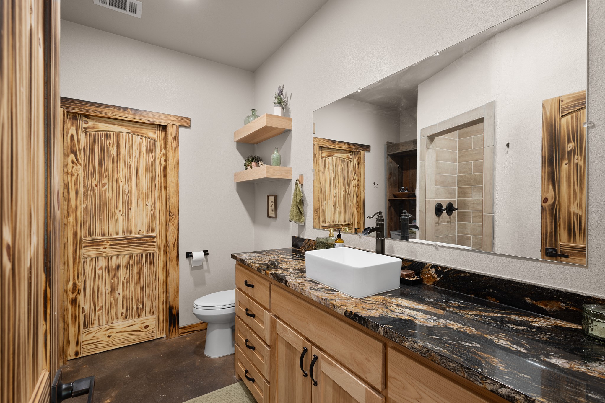 1501 Huddleston Road