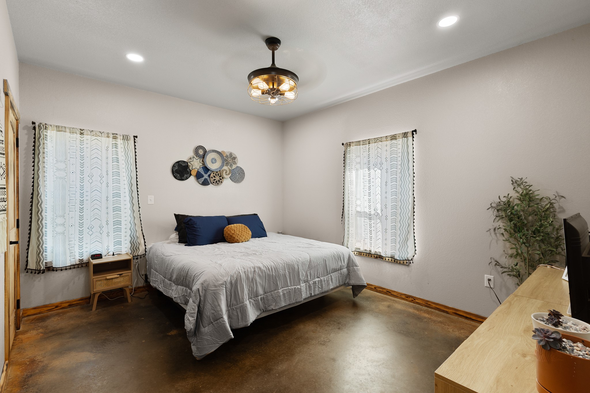 1501 Huddleston Road