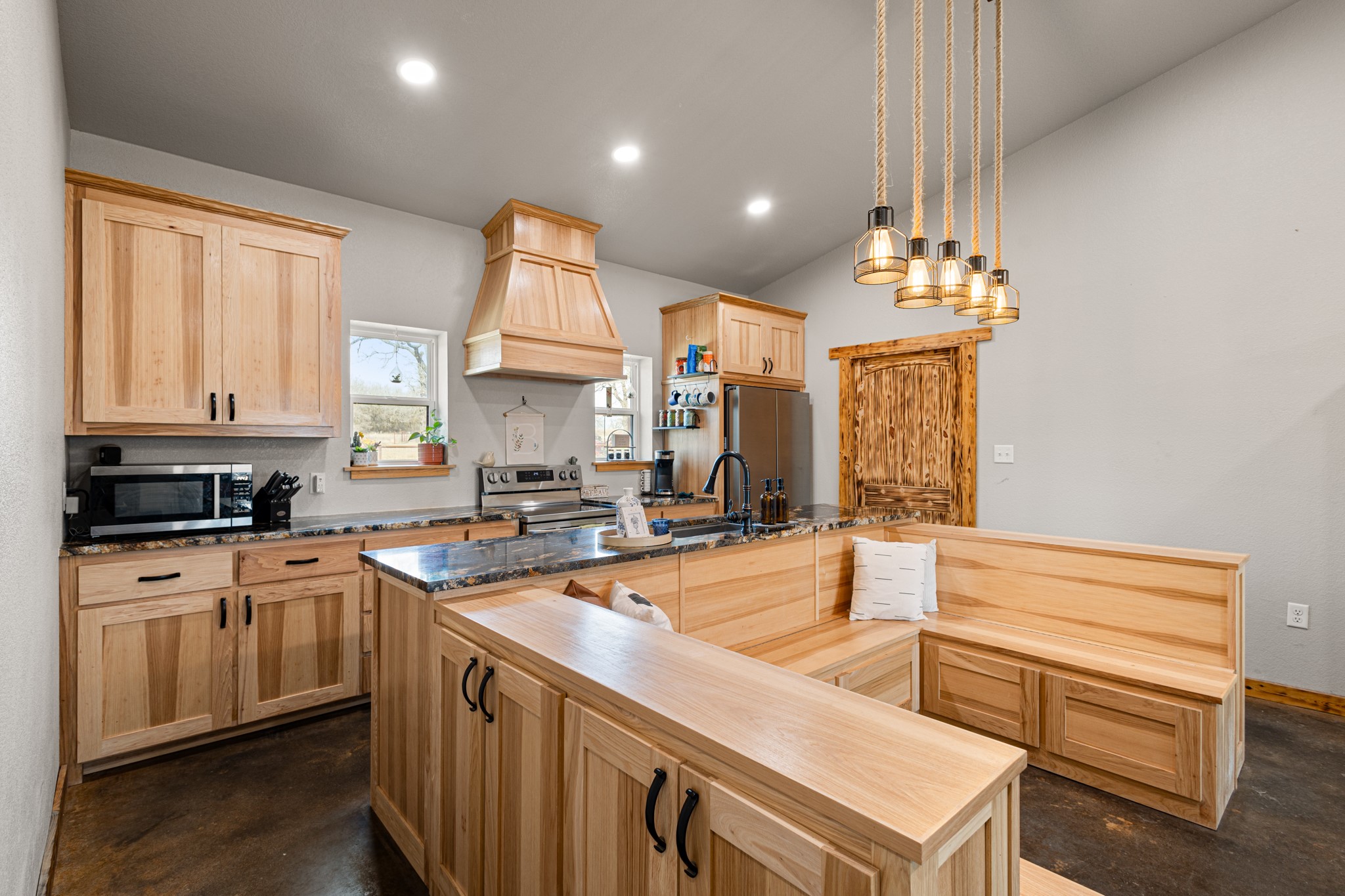 1501 Huddleston Road