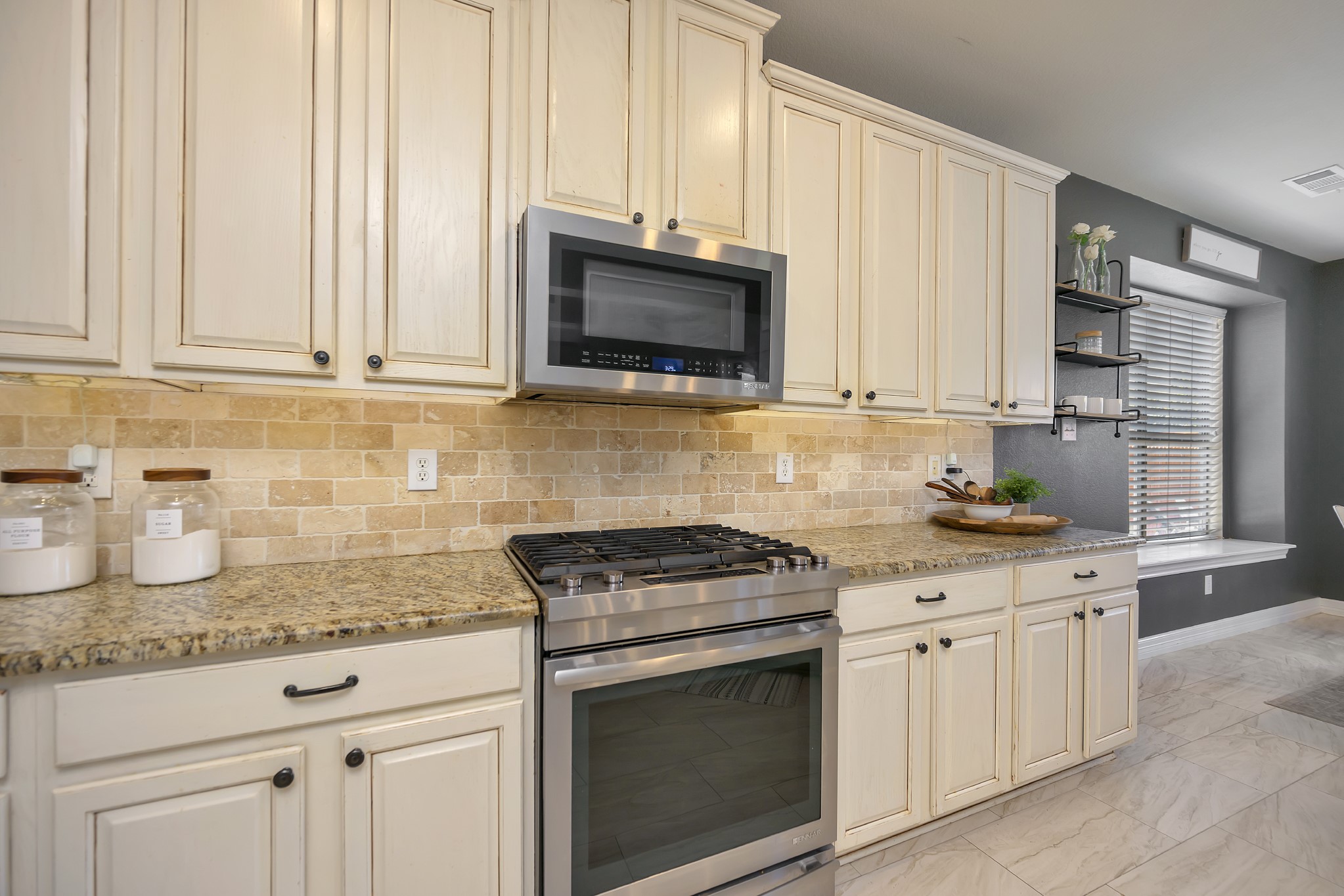 12808 Travers Trail