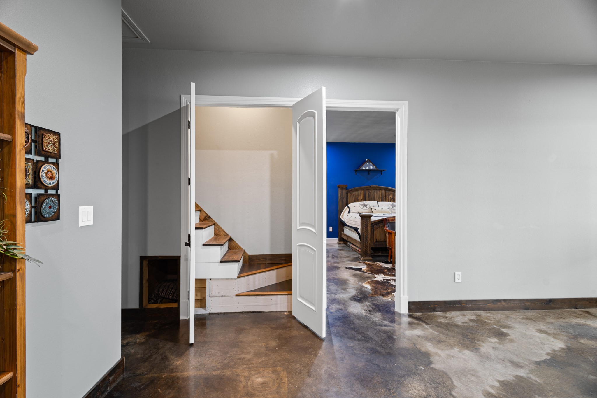 1395 Private Road 4011