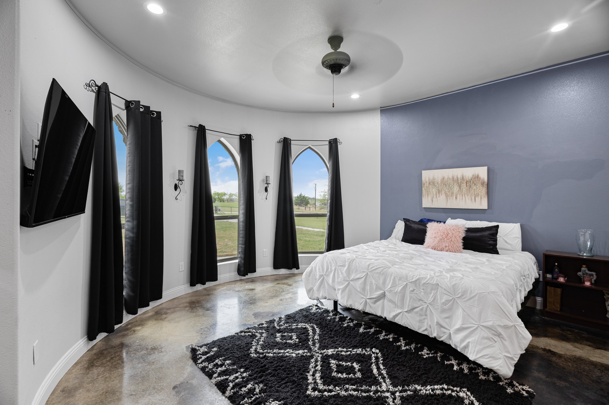 1395 Private Road 4011