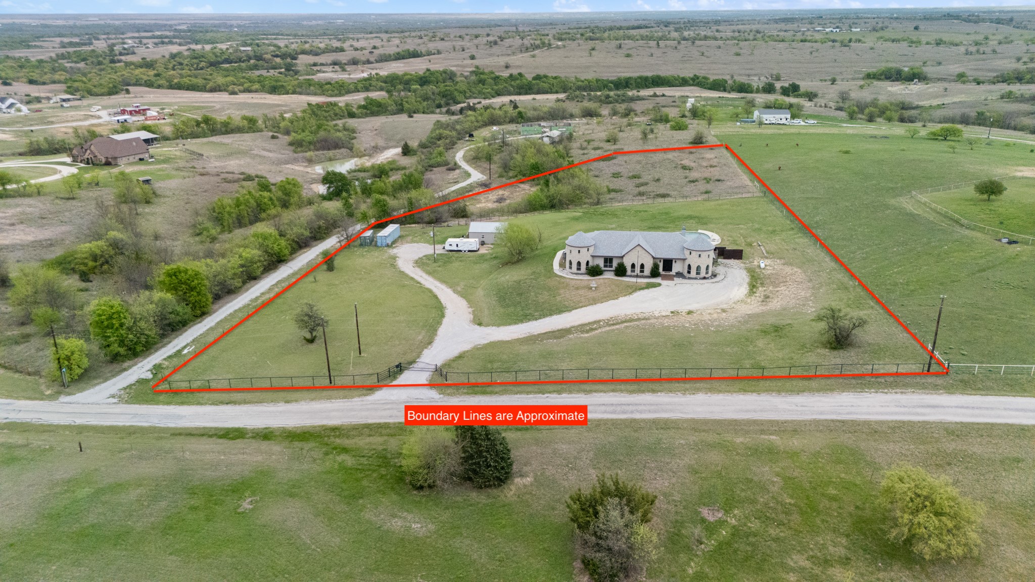 1395 Private Road 4011