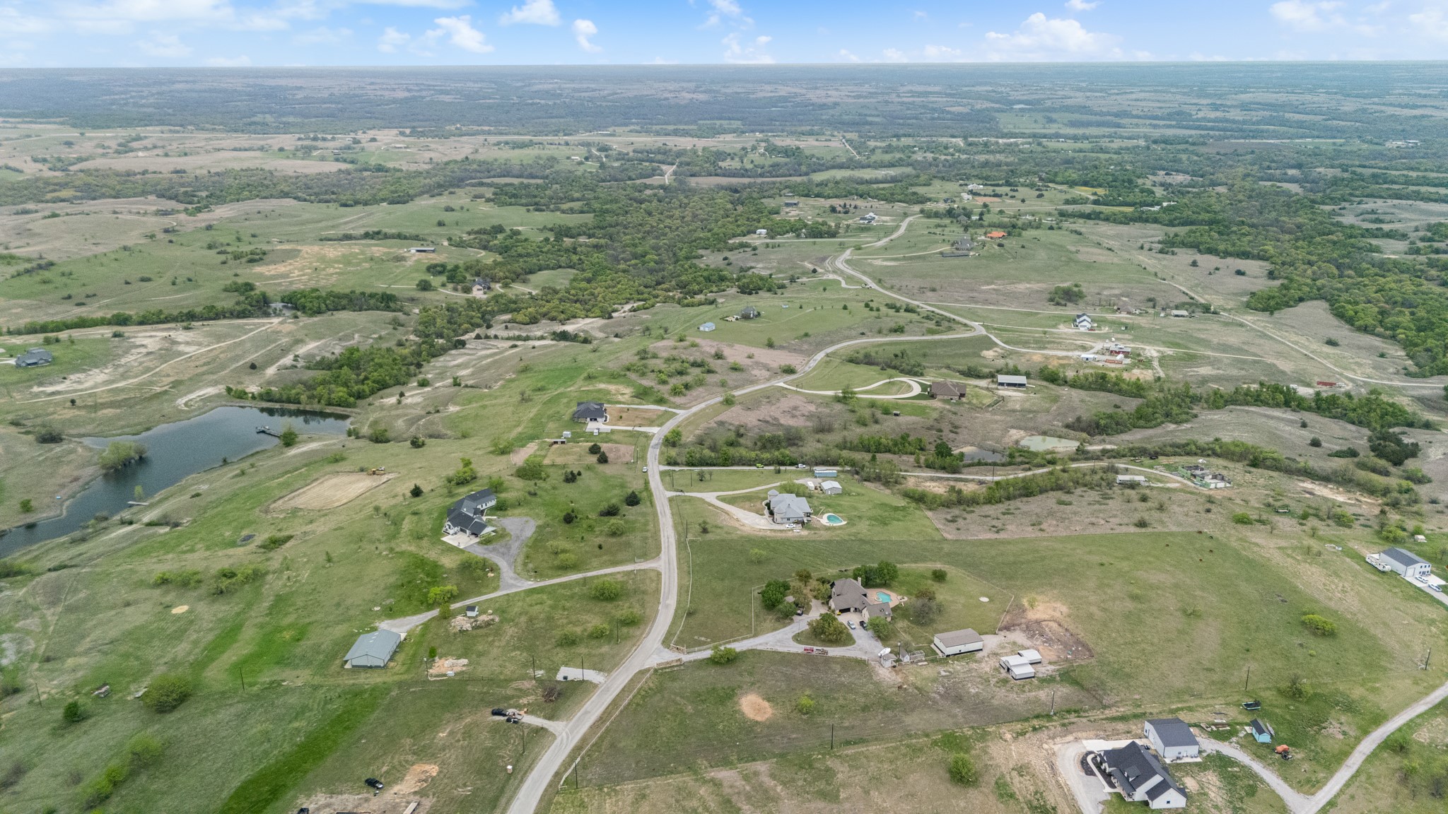 1395 Private Road 4011