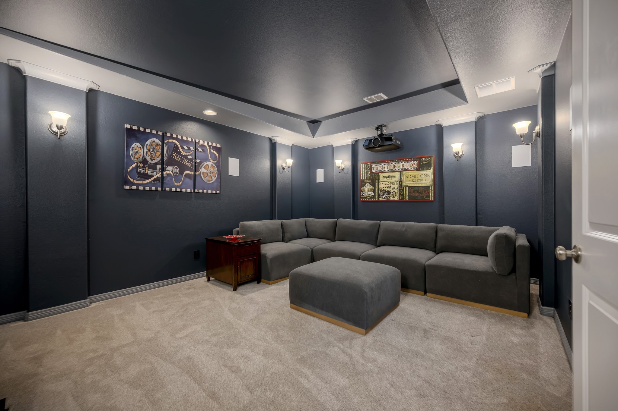 1016 W Bluff Way