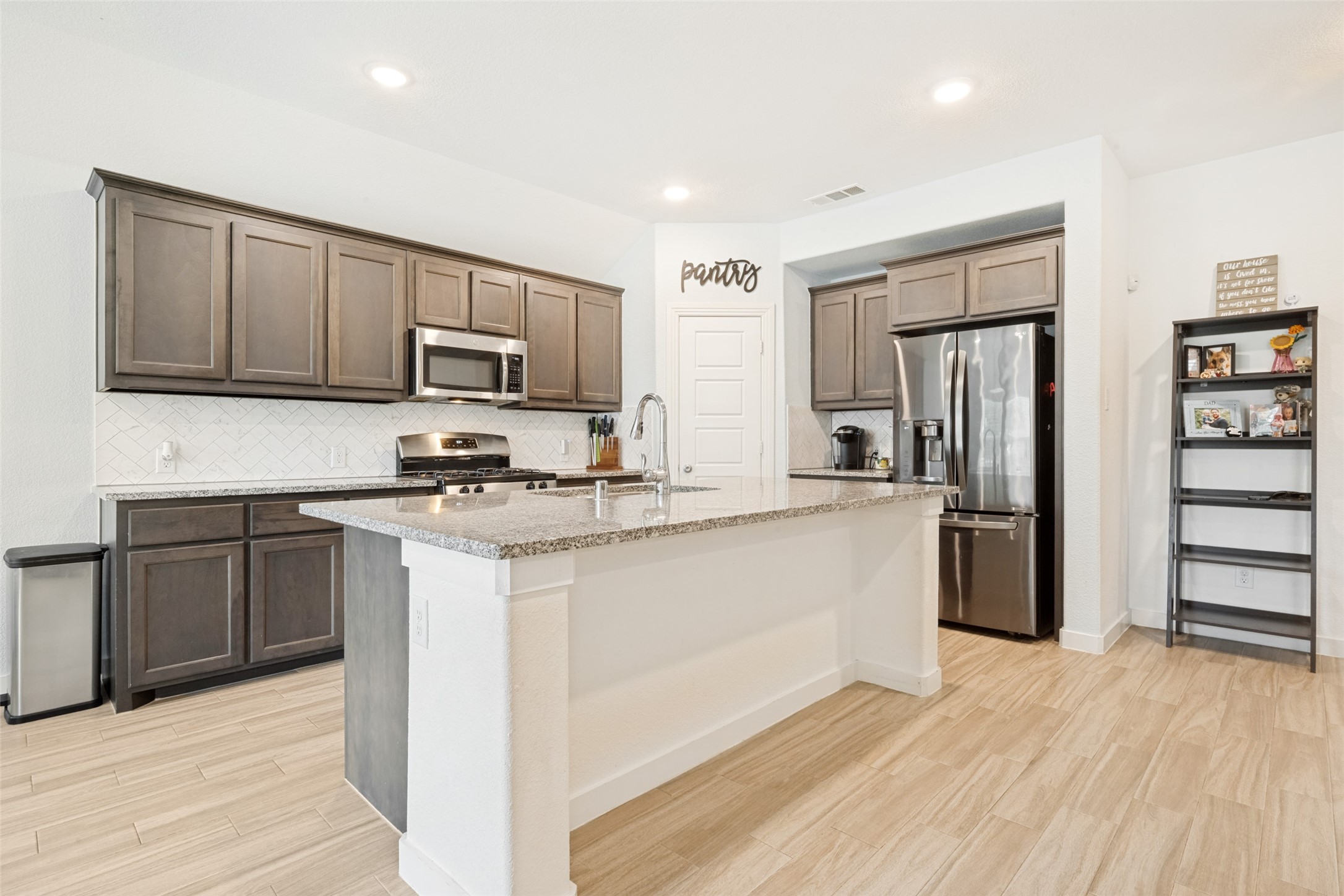 1837 Turnstone Trail