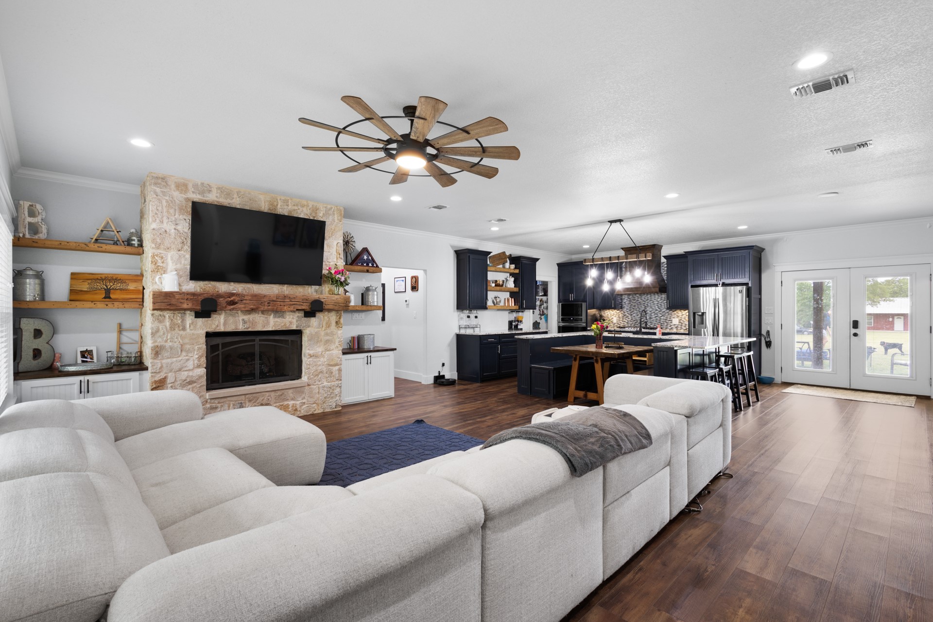 137 County Road 3351