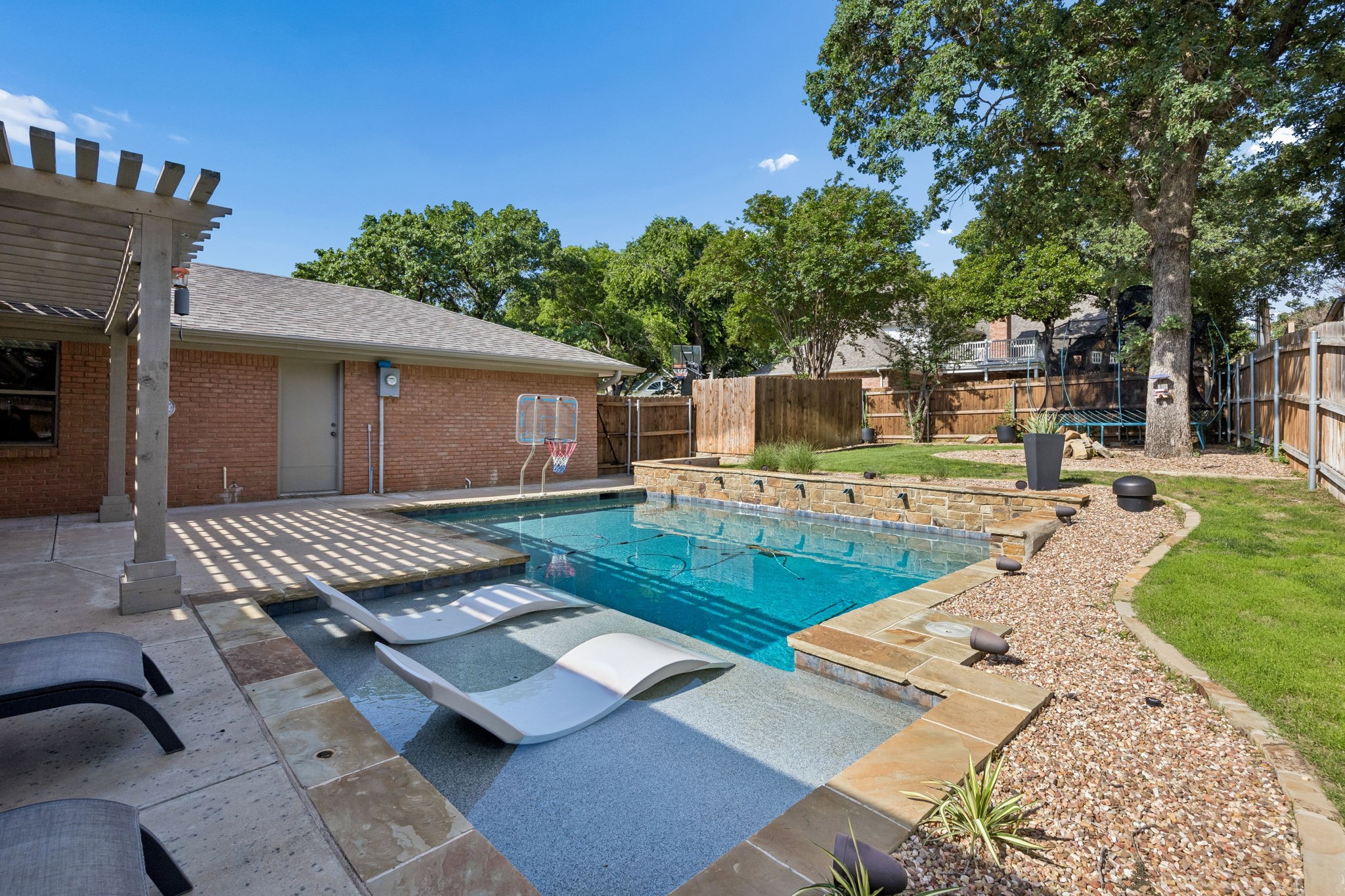 10 Valley Wood Court