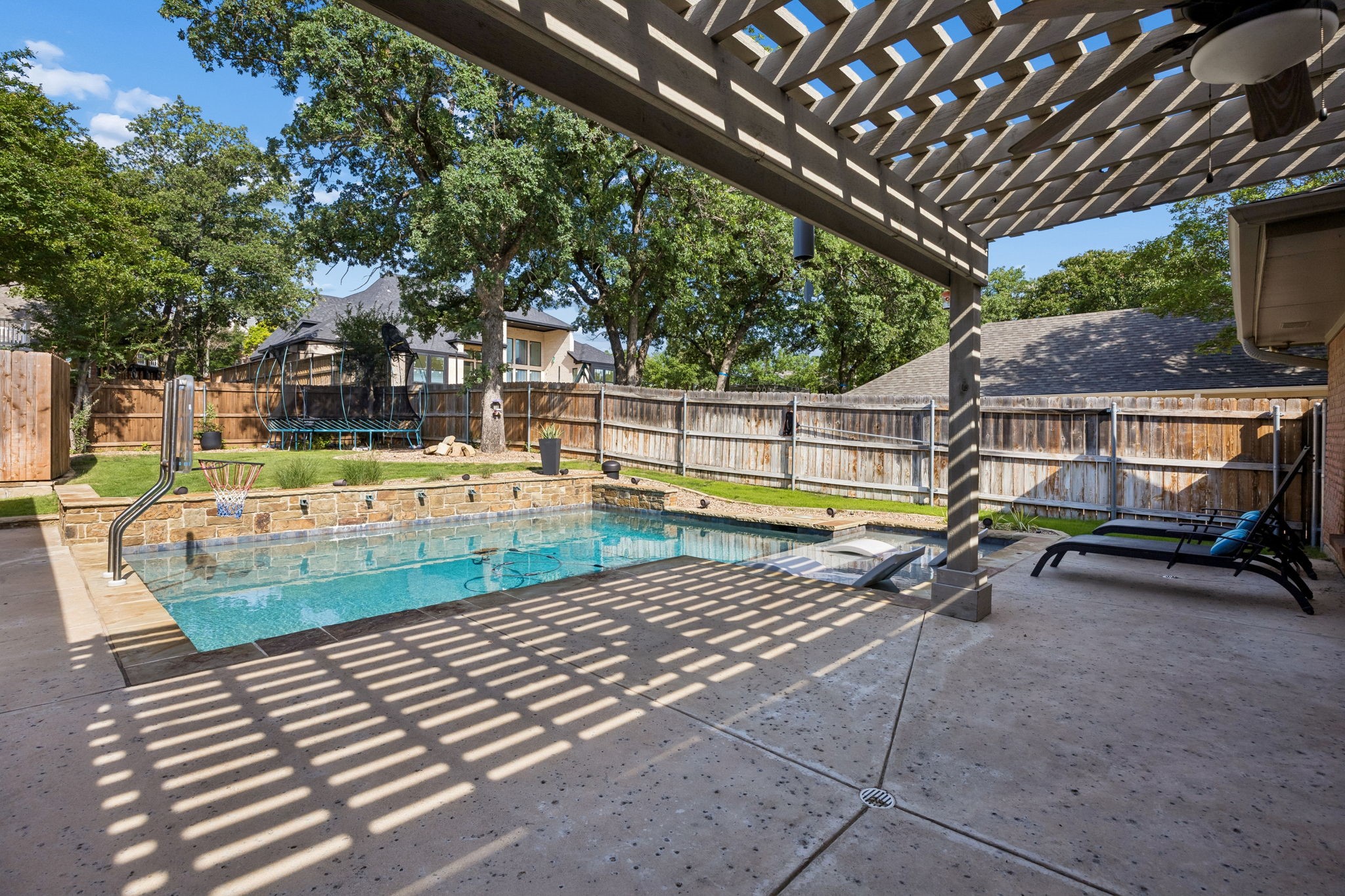 10 Valley Wood Court