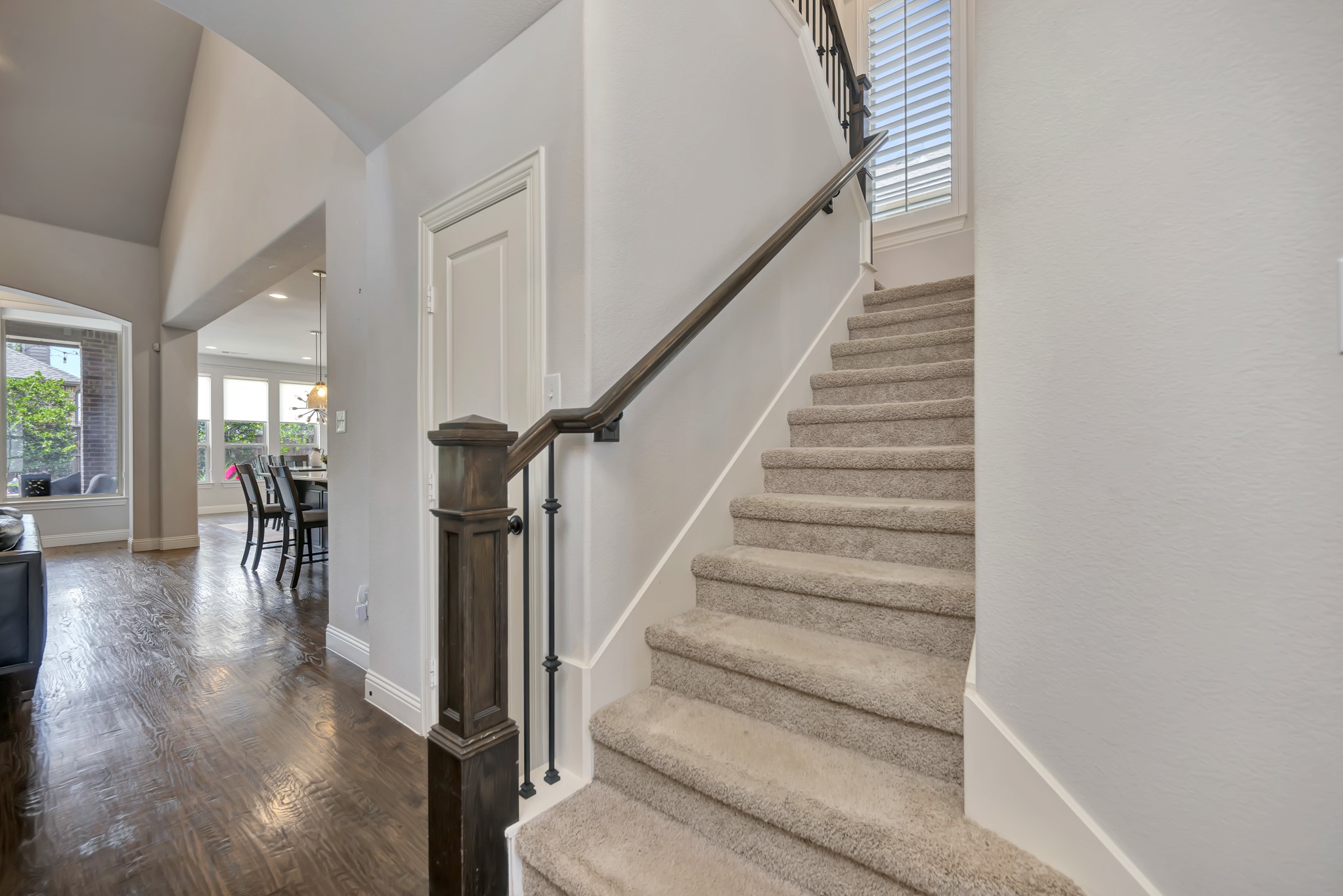 944 Highpoint Way