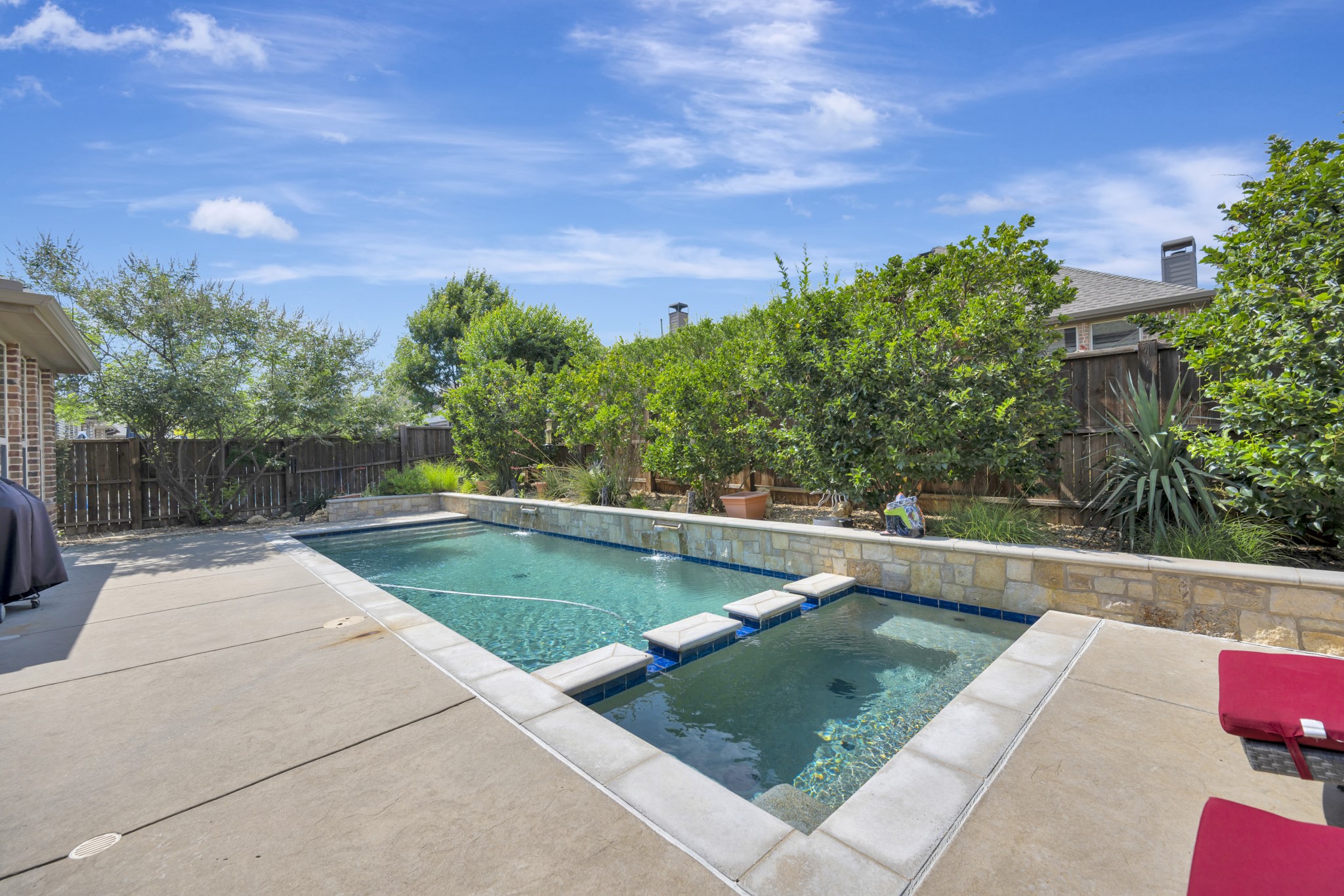 944 Highpoint Way