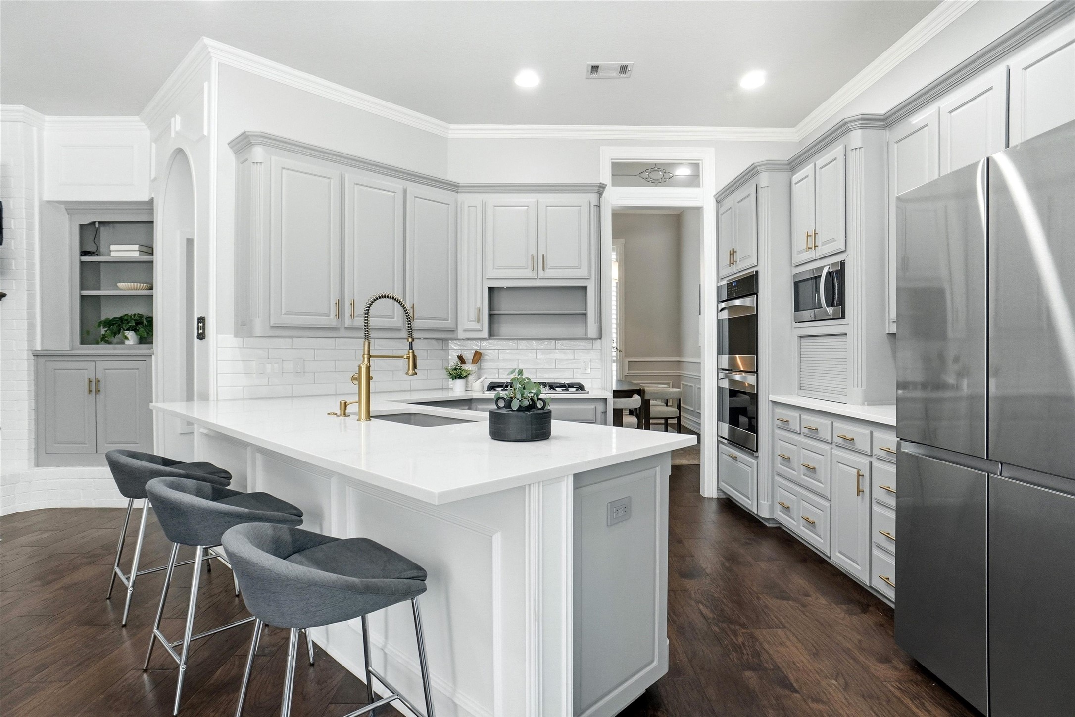 801 Ridgedale Court