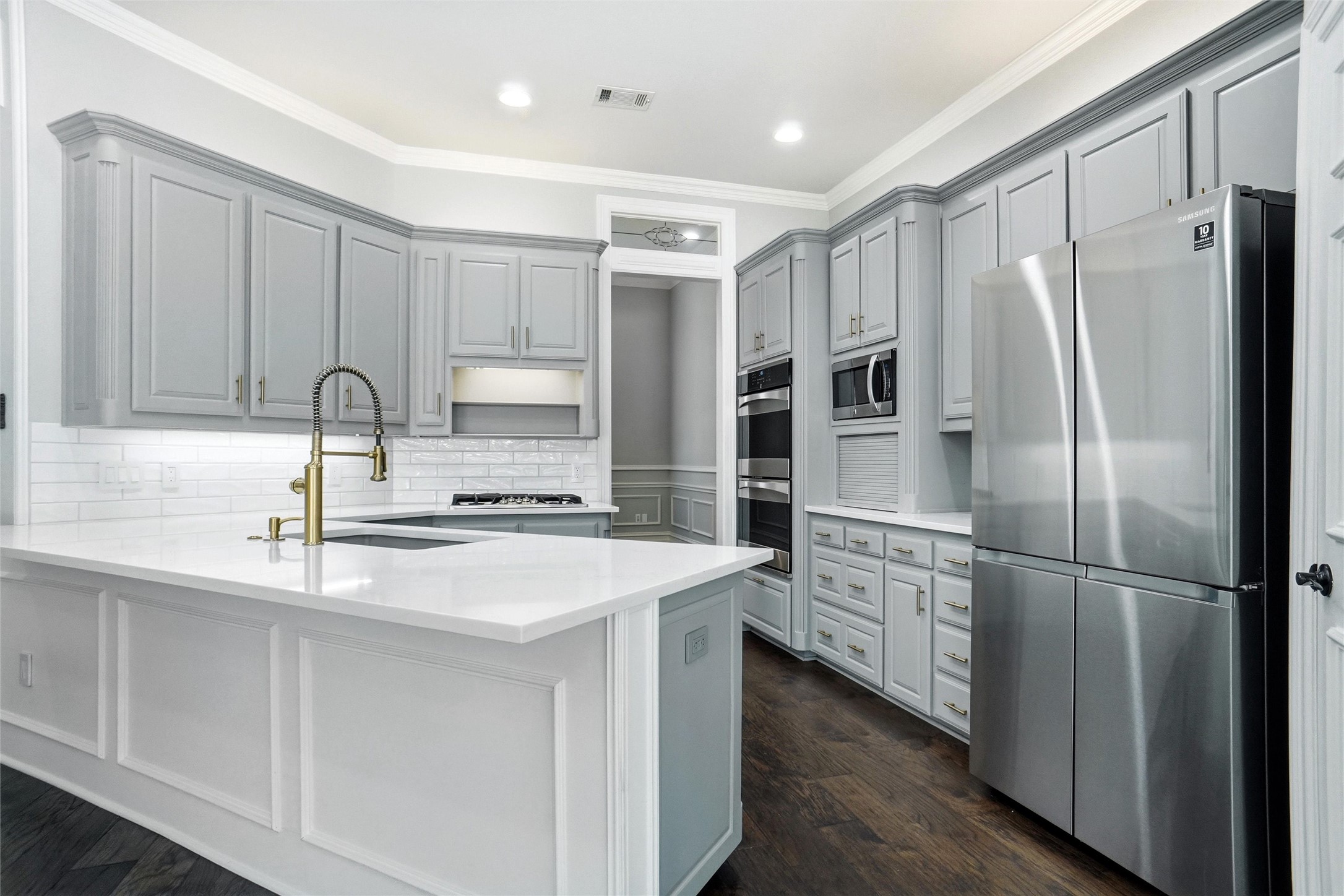 801 Ridgedale Court