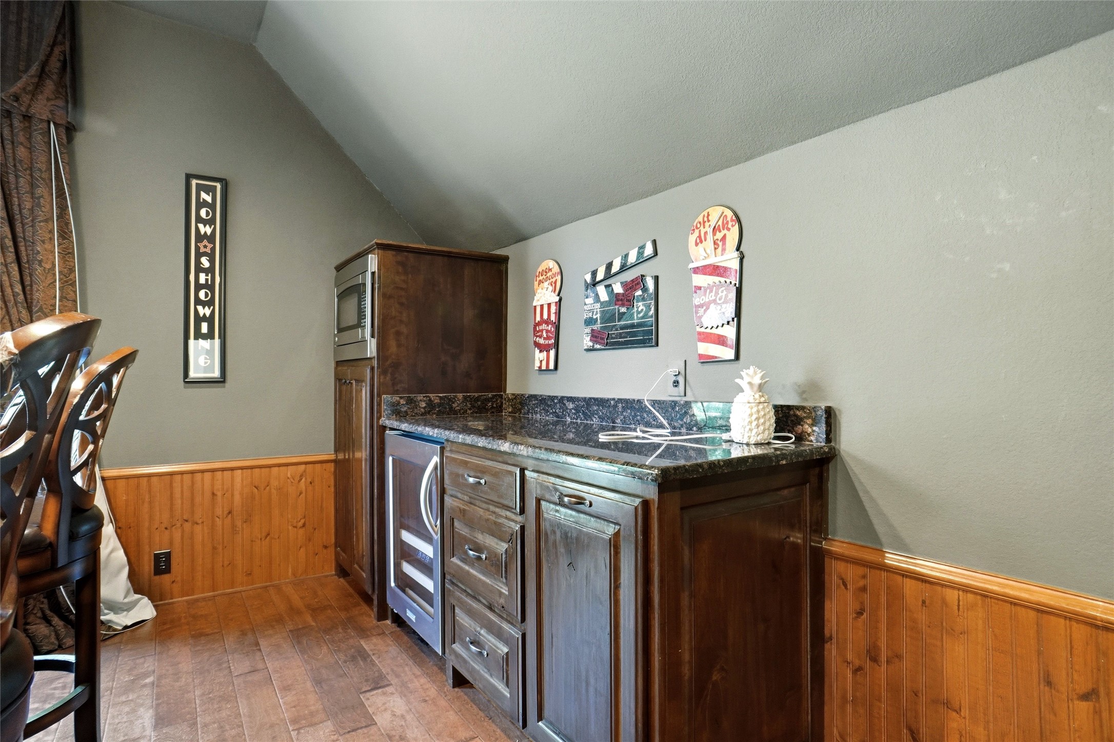 801 Ridgedale Court