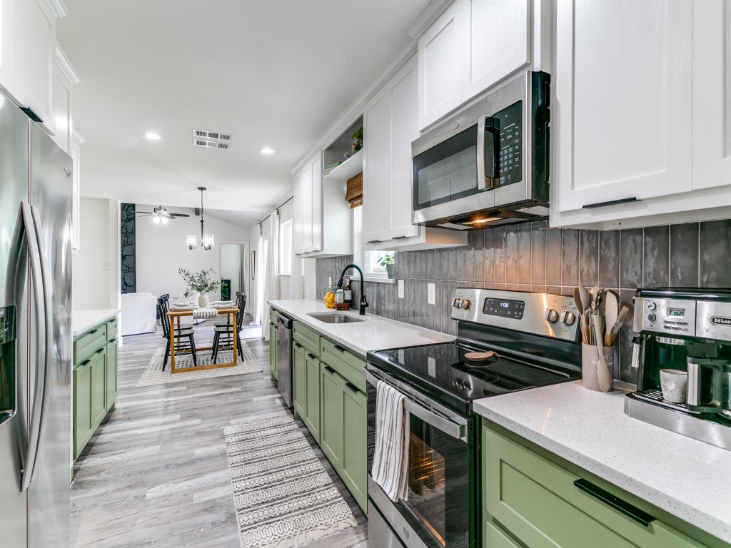 708 Oakwood Drive