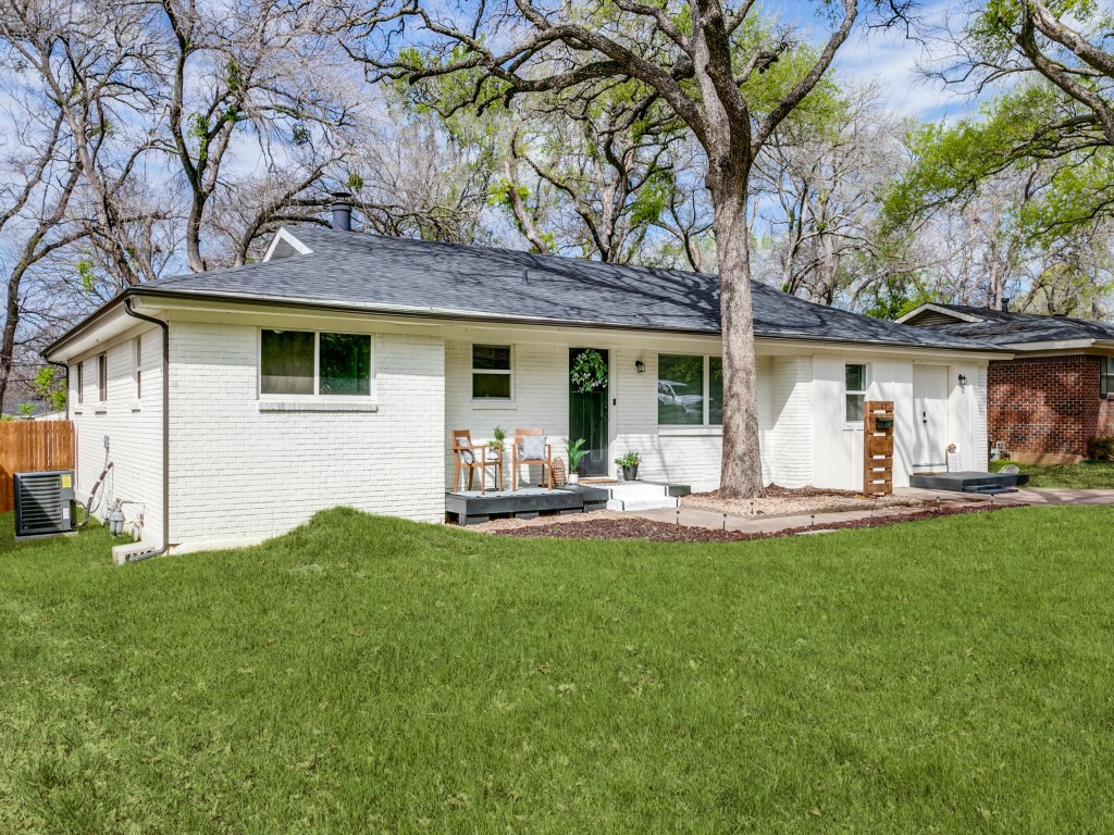 708 Oakwood Drive
