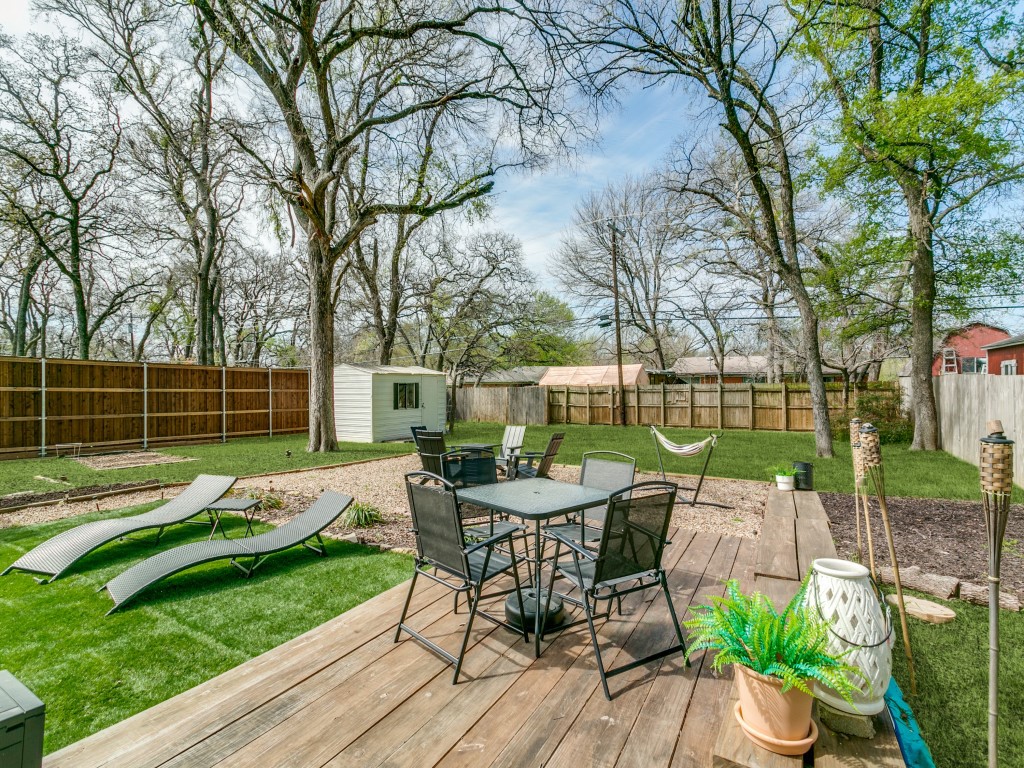 708 Oakwood Drive