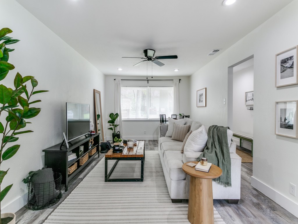708 Oakwood Drive