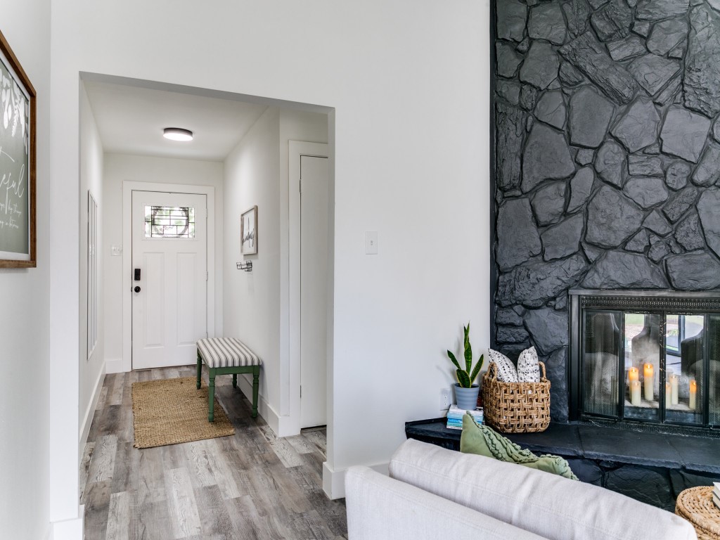 708 Oakwood Drive