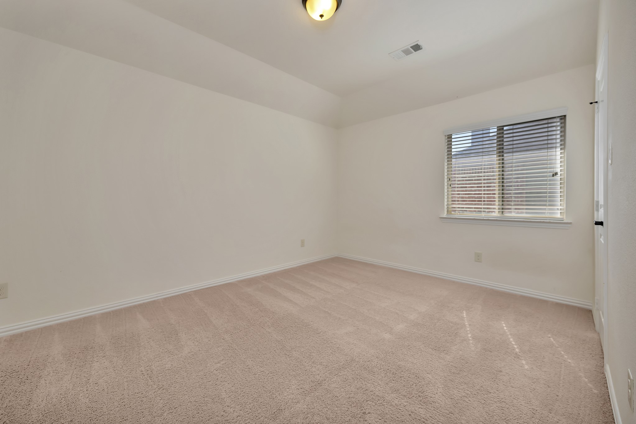 1052 Highpoint Way