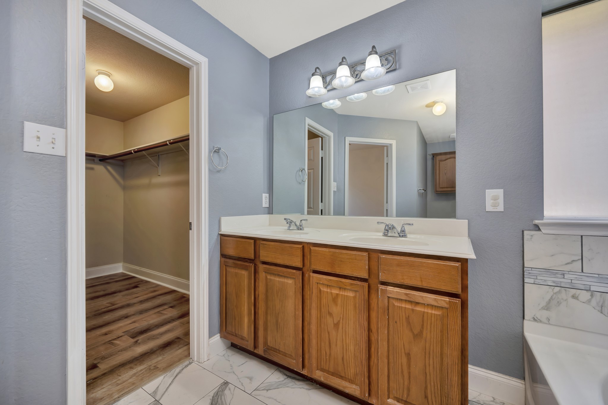 3909 Long Hollow Road