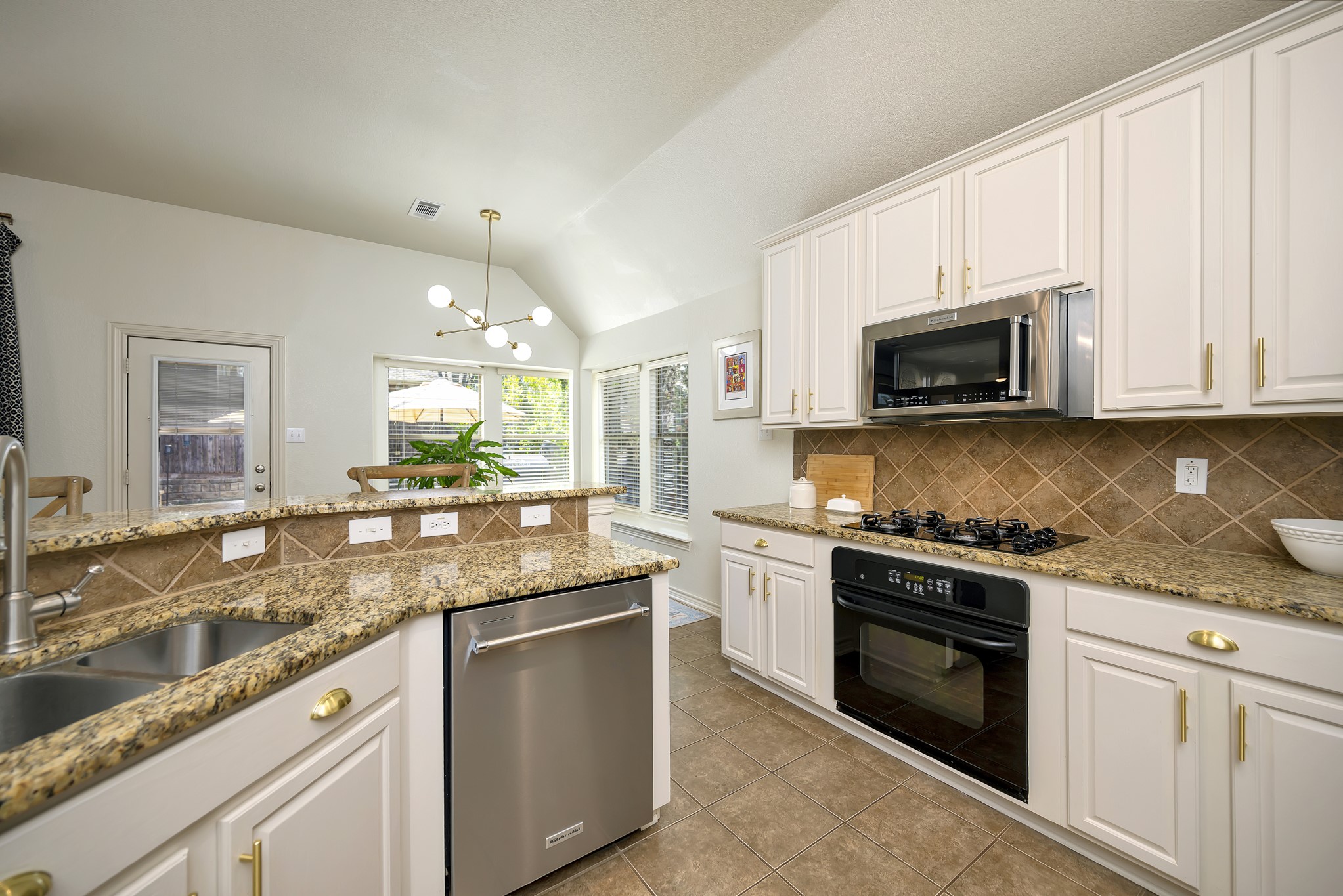 12620 Travers Trail