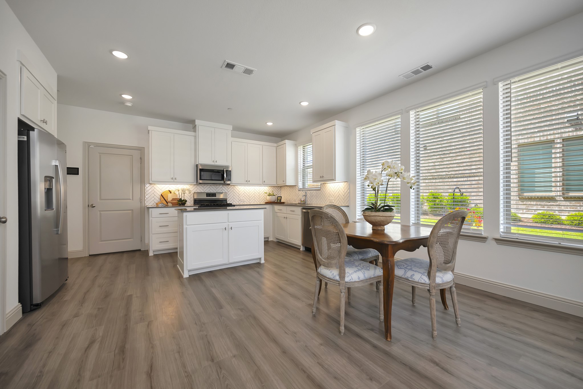 425 Parkside Drive