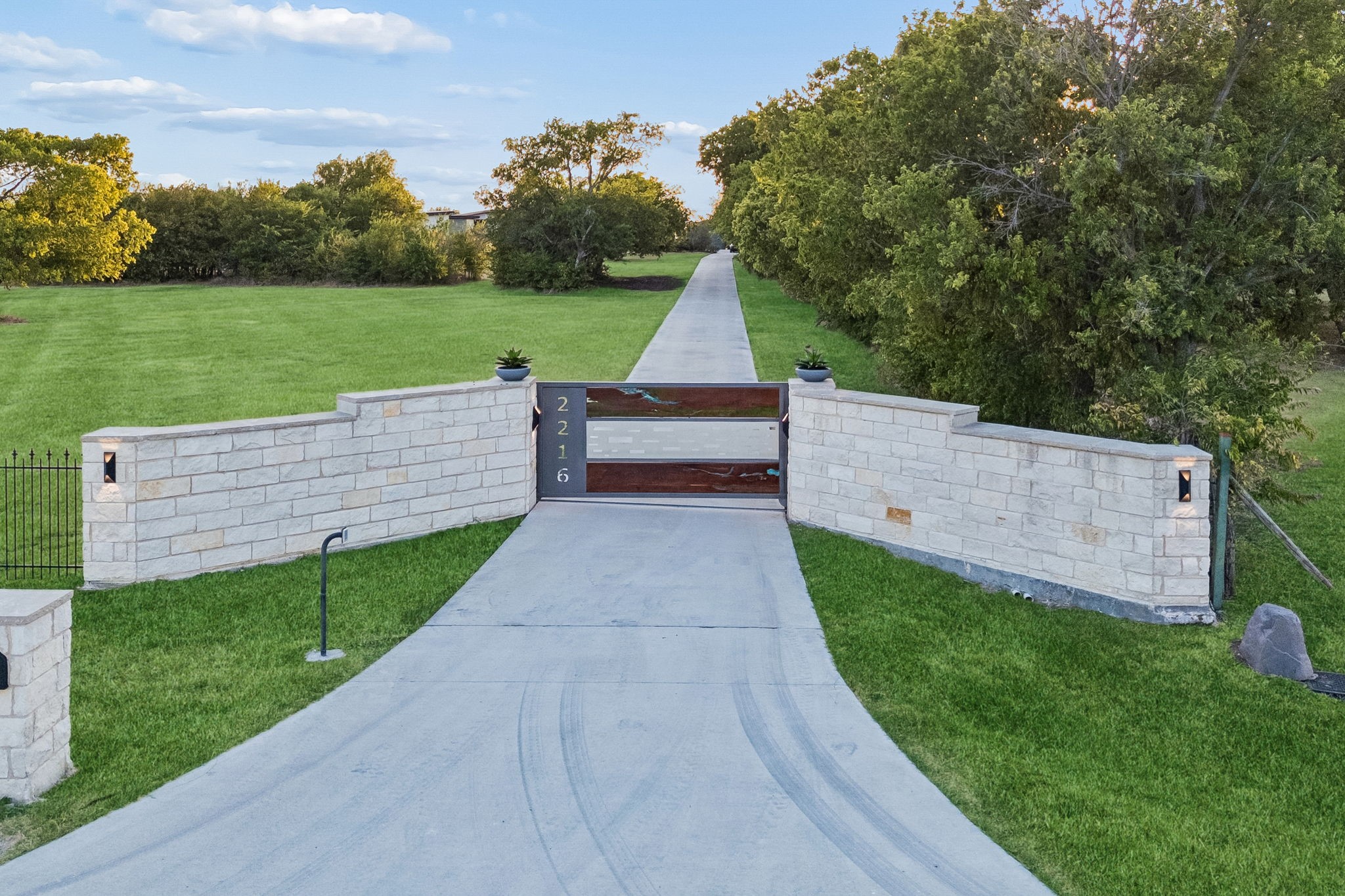 2216 Virginia Lane