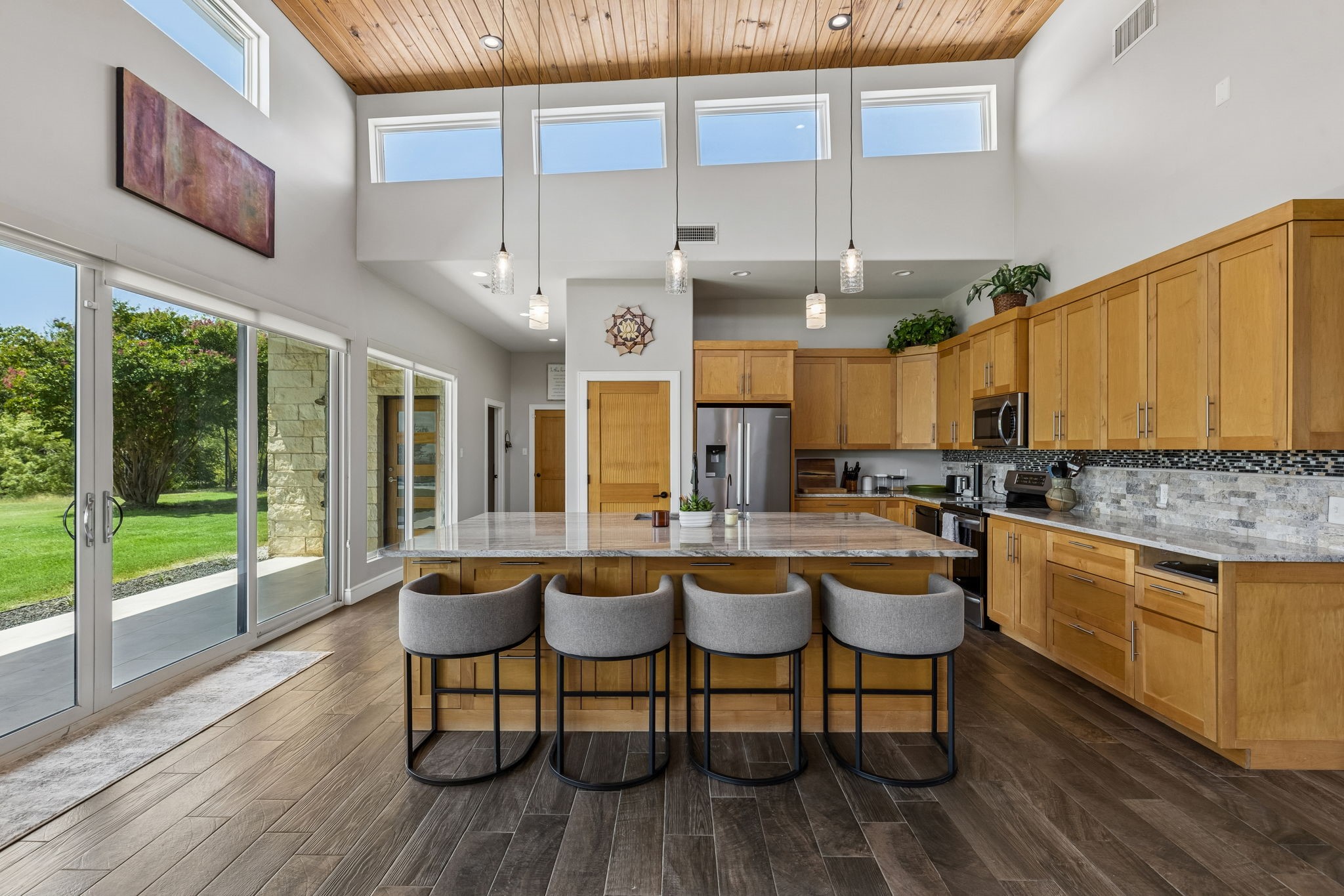 2216 Virginia Lane