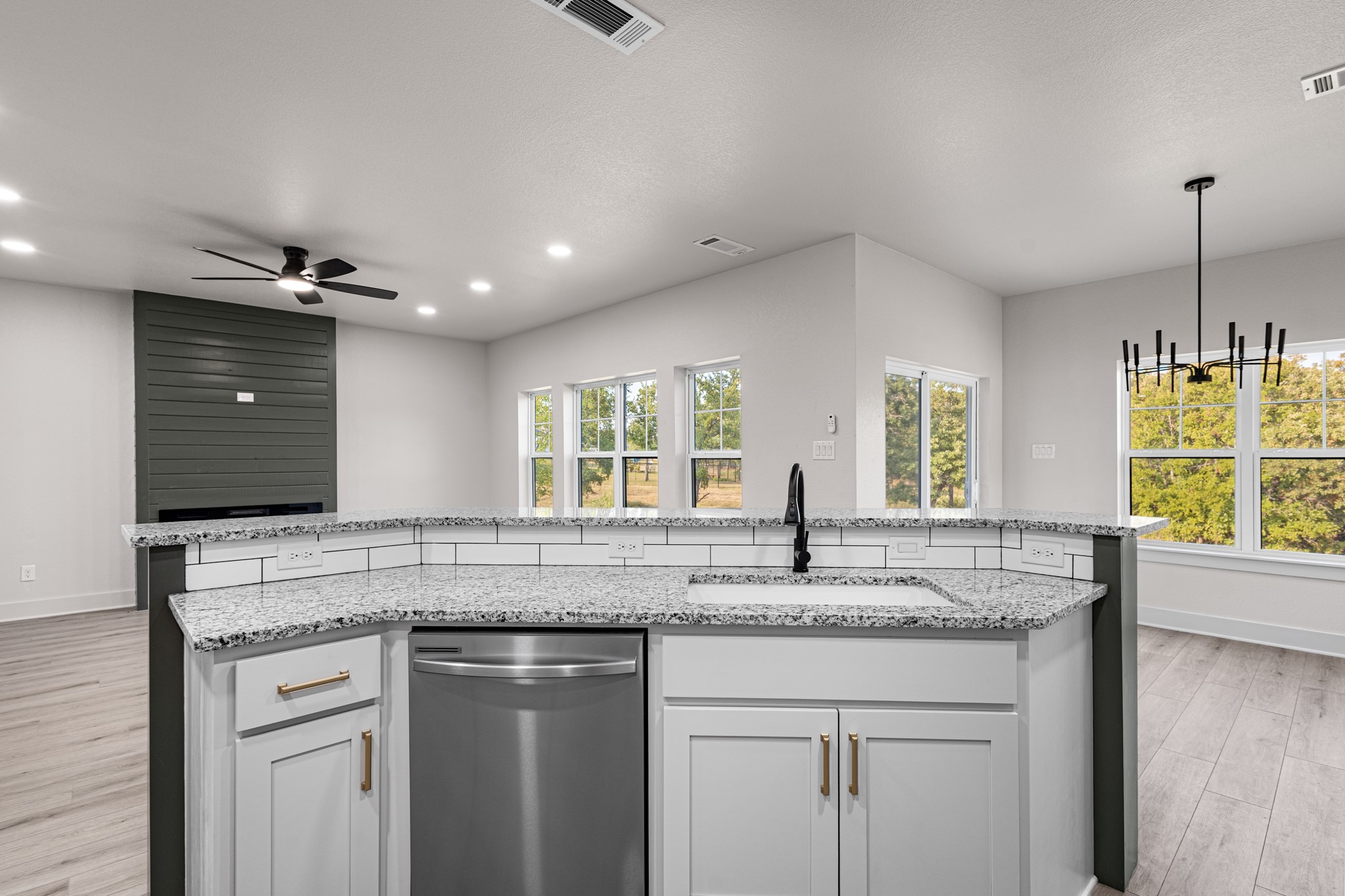 121 Jim Walter Drive
