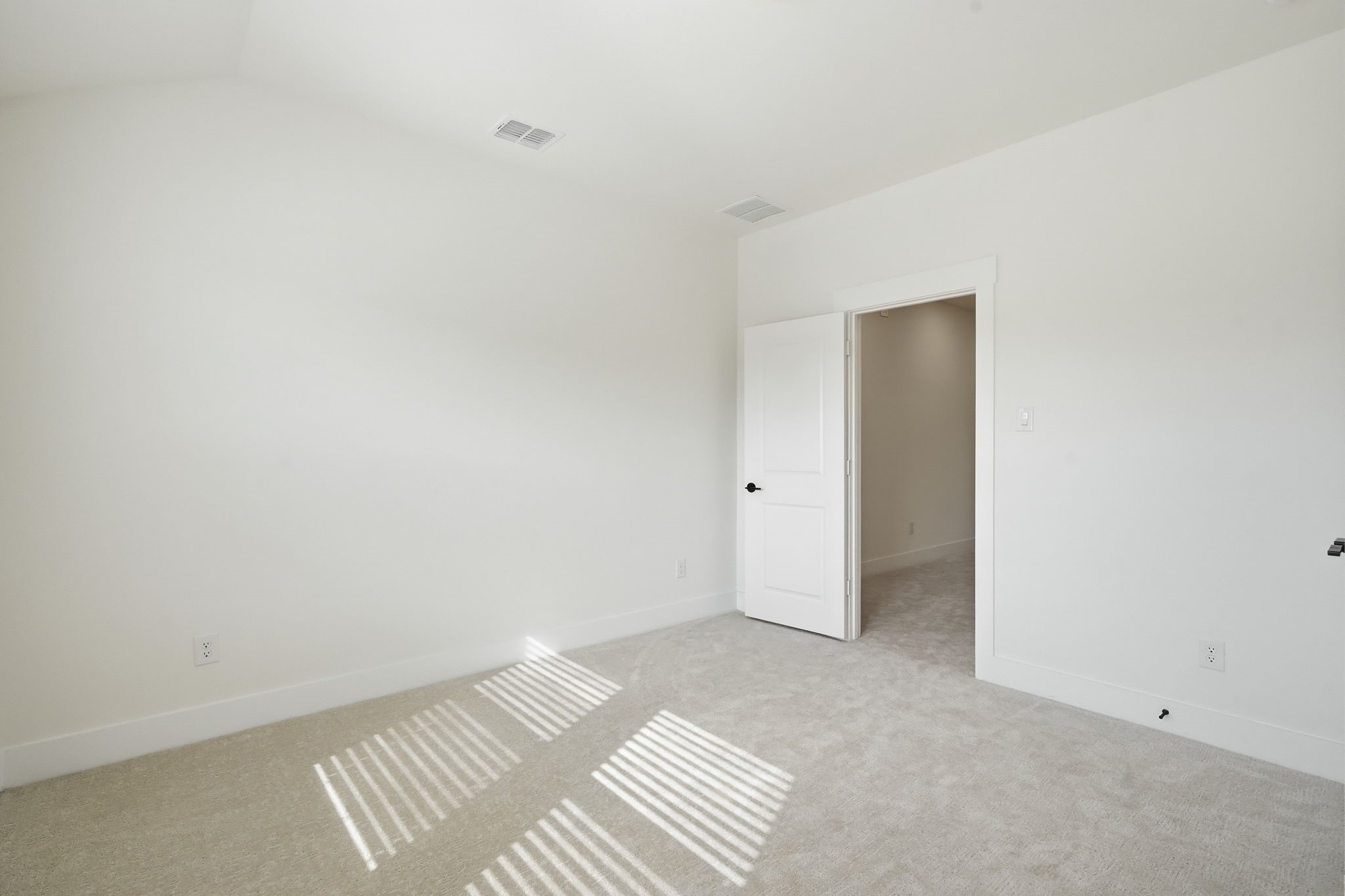 8852 Enclave Way